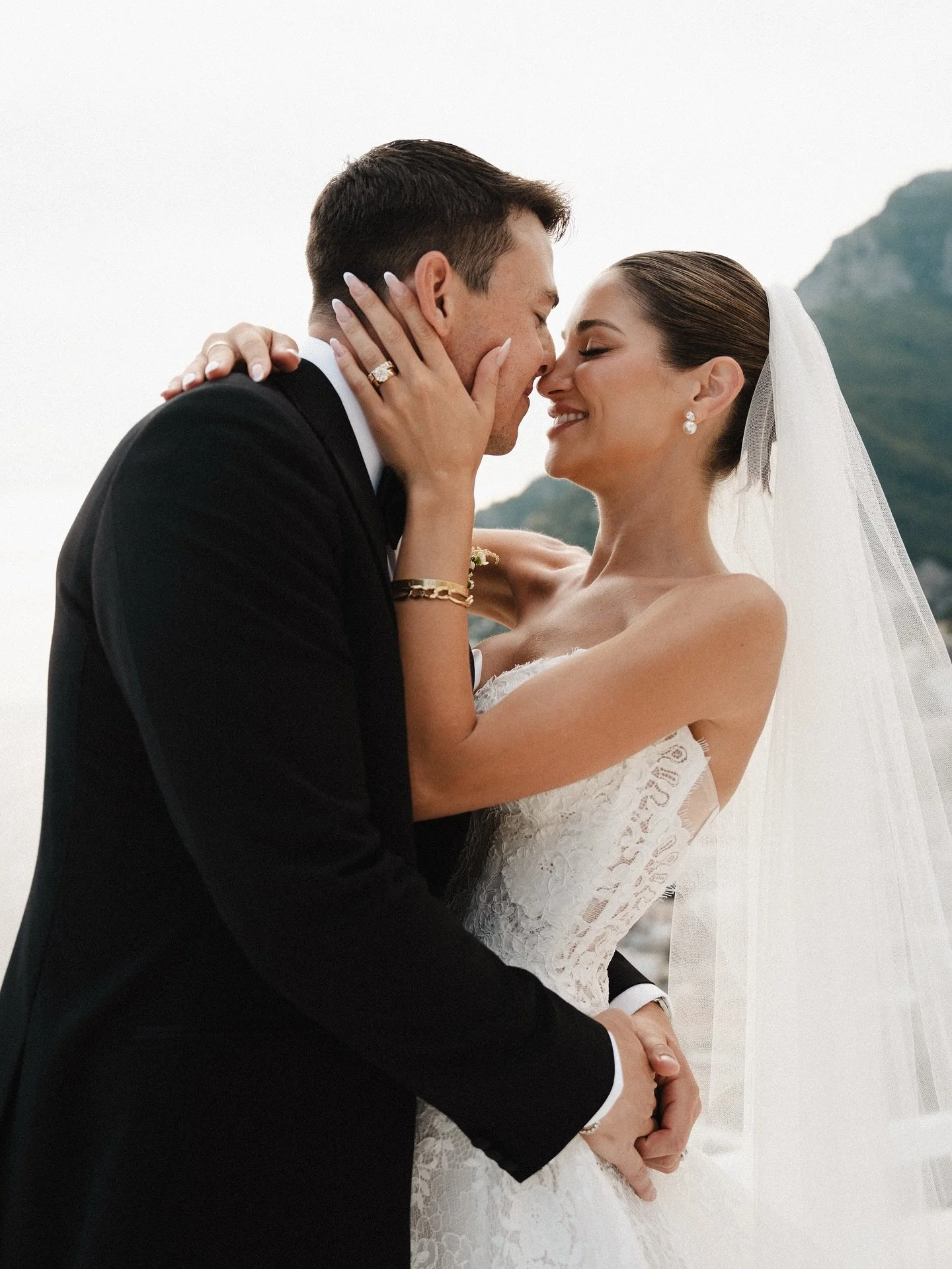 Postcards from Positano 🍋
.
.
.
.
.
.
.
.
.
.
.
.
.
#weddingphotographer #italyweddingphotographer #italywedding #ravellowedding