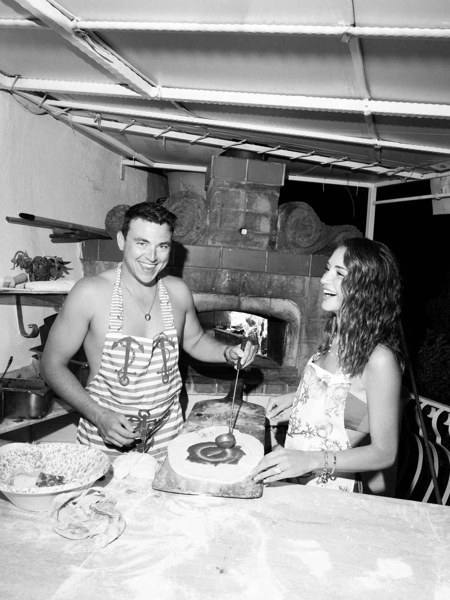 Pizza parties will forever be my favourite 🪩 
.
.
.
.
.
.
#amalfiwedding
#positanowedding
#italydestinationwedding
#destinationwedding
#chicbride
