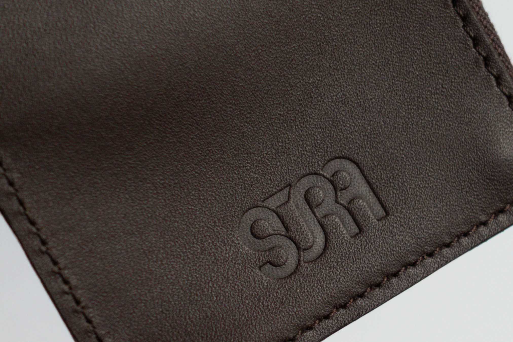 Comment entretenir ses accessoires en cuir pour les faire durer dans le temps