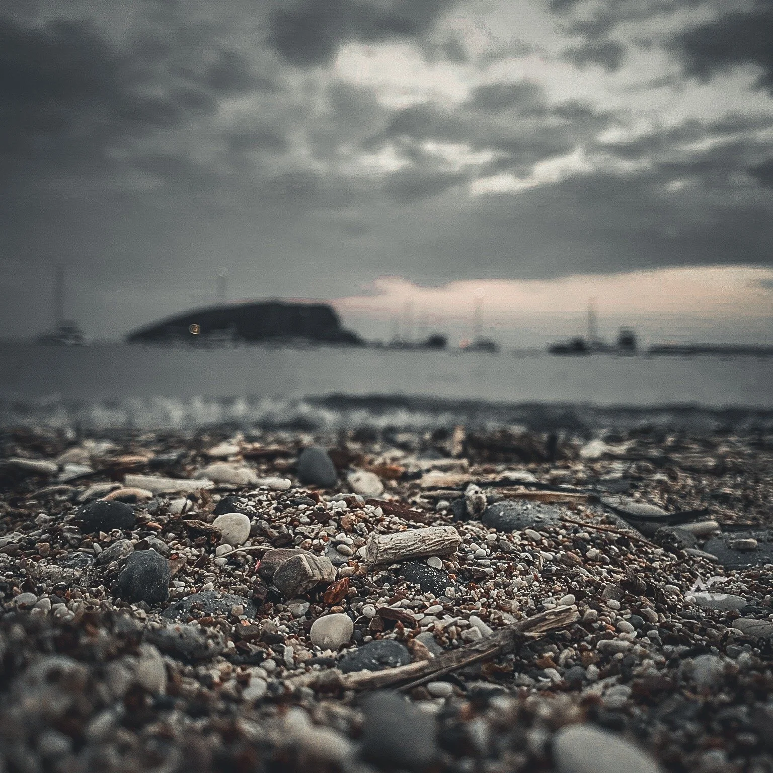 Sometimes, all it takes is sitting quietly on the sand, letting the waves soothe your thoughts, and noticing the small details around you. The beach isn't just a place; it's a state of mind where we can find clarity, focus, and a moment of peace in t