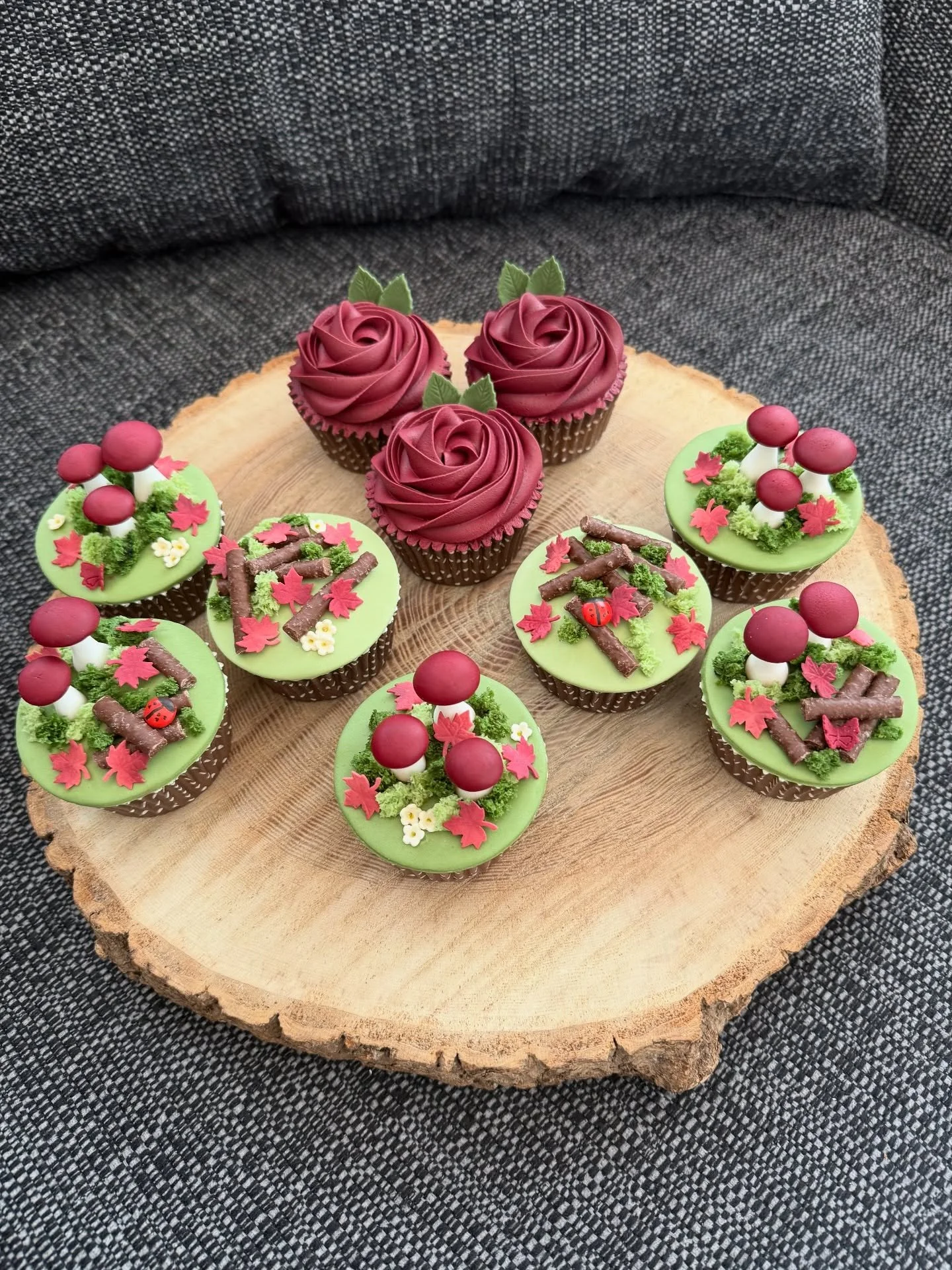 Congratulations to Amy &amp; Toni who were married today @wroxeterweddings 

They had a nature-reclaiming-the-world theme so  decoration included edible moss, logs (orange Matchmakers, a favourite of a certain someone 🤭), autumnal maple leaves, toad