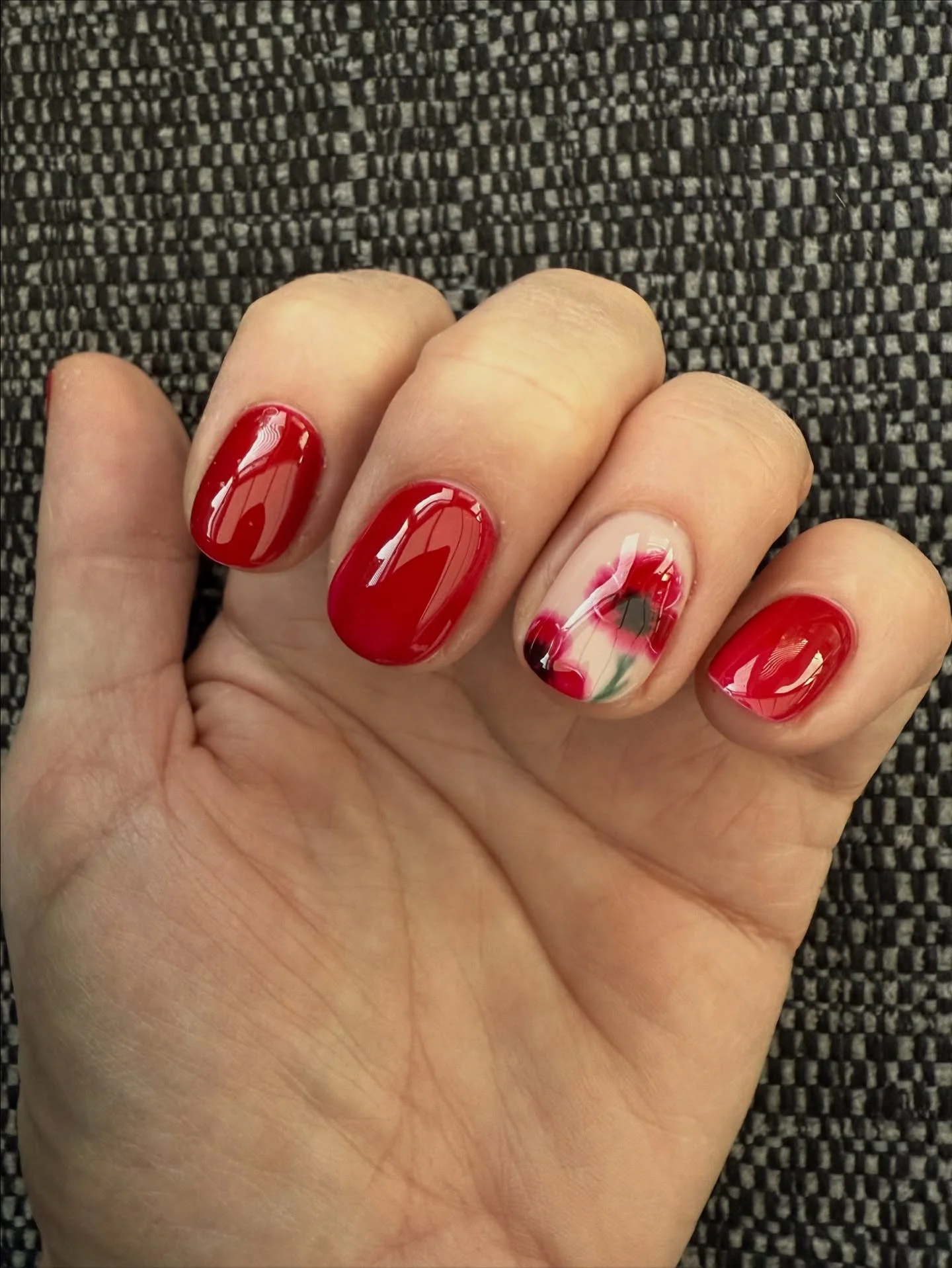 Love love love my nails 💕💕💕

I have had them done for a special event I will be attending at the weekend (more about that later).

Thank you Vicky x

@vicky_glamstudio 

#shrewsbury #shropshire #biab #poppy #remembrance