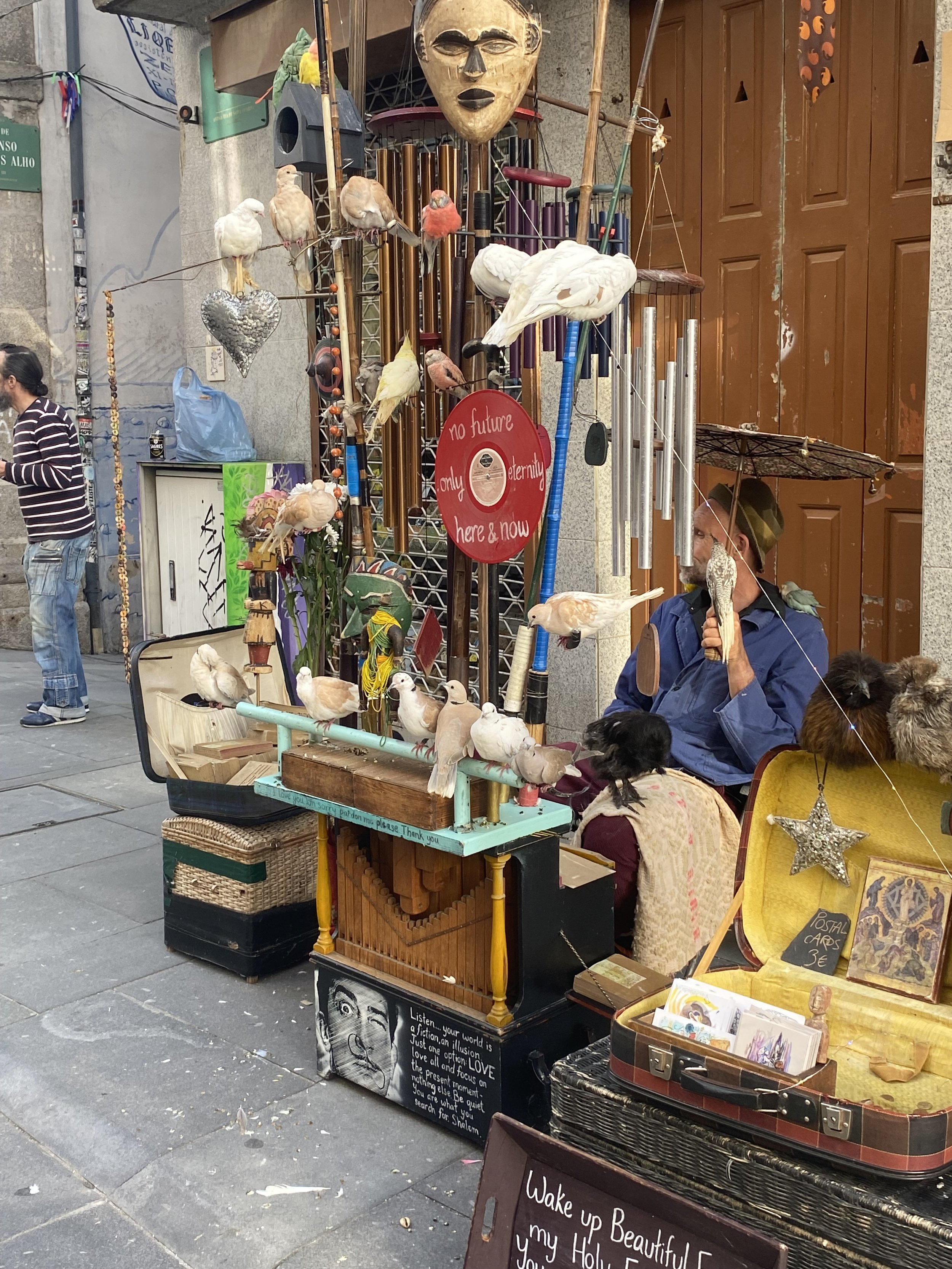 incredibly stimulating street performer