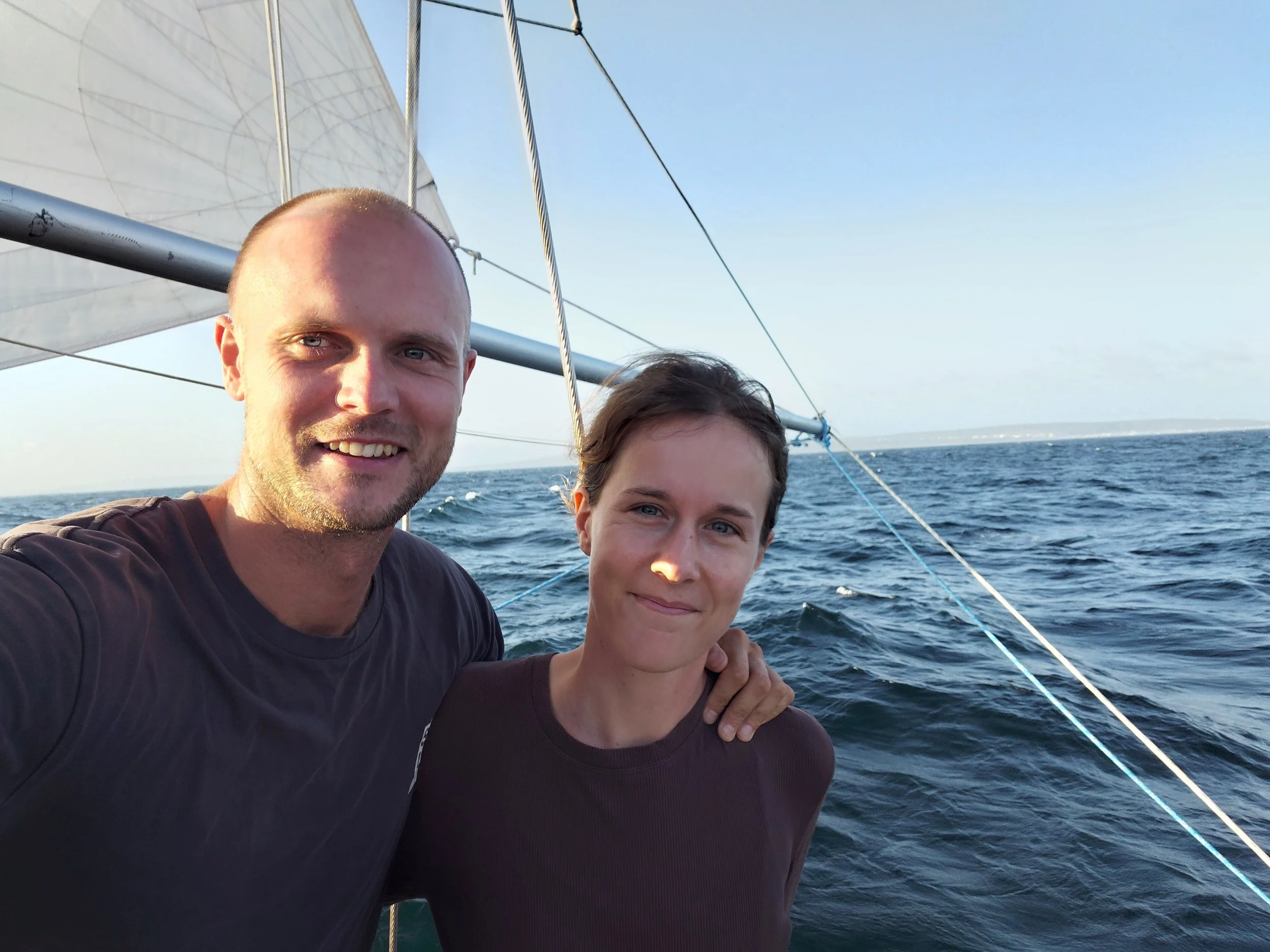 Hjemme etter tre års bryllupsseilas