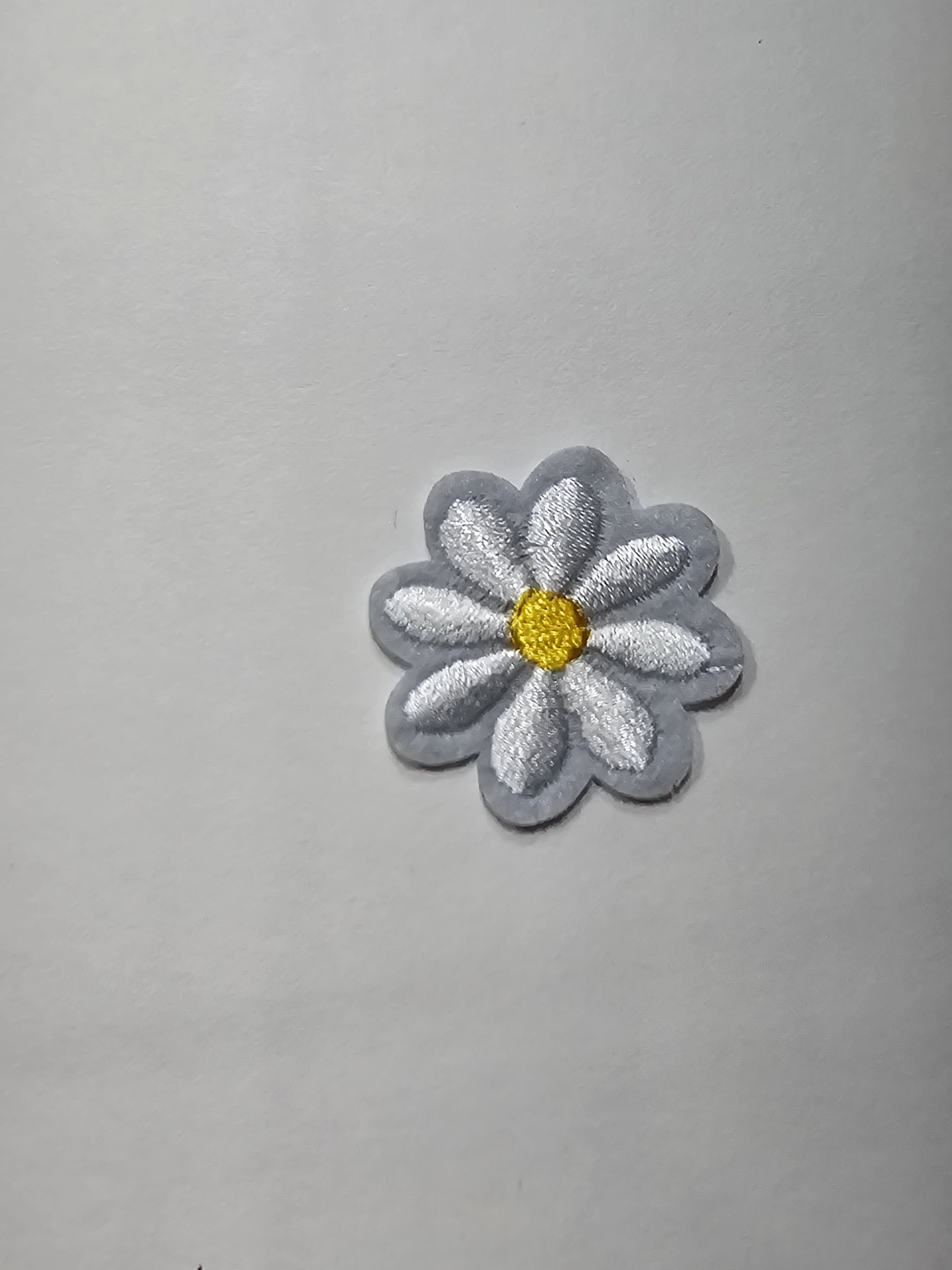 White Daisey Iron On