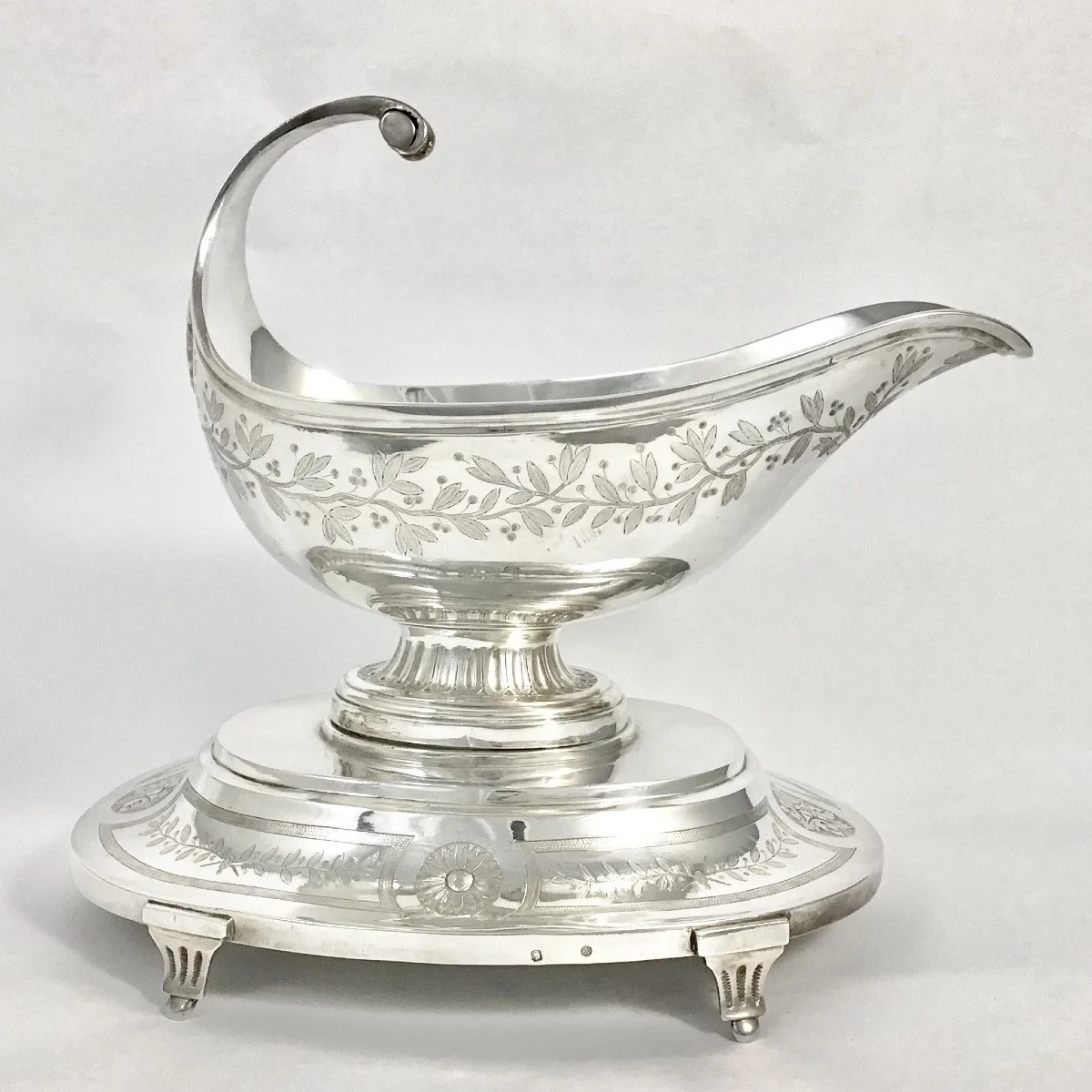 Saucière Louis XVI Paris 1789.jpg
