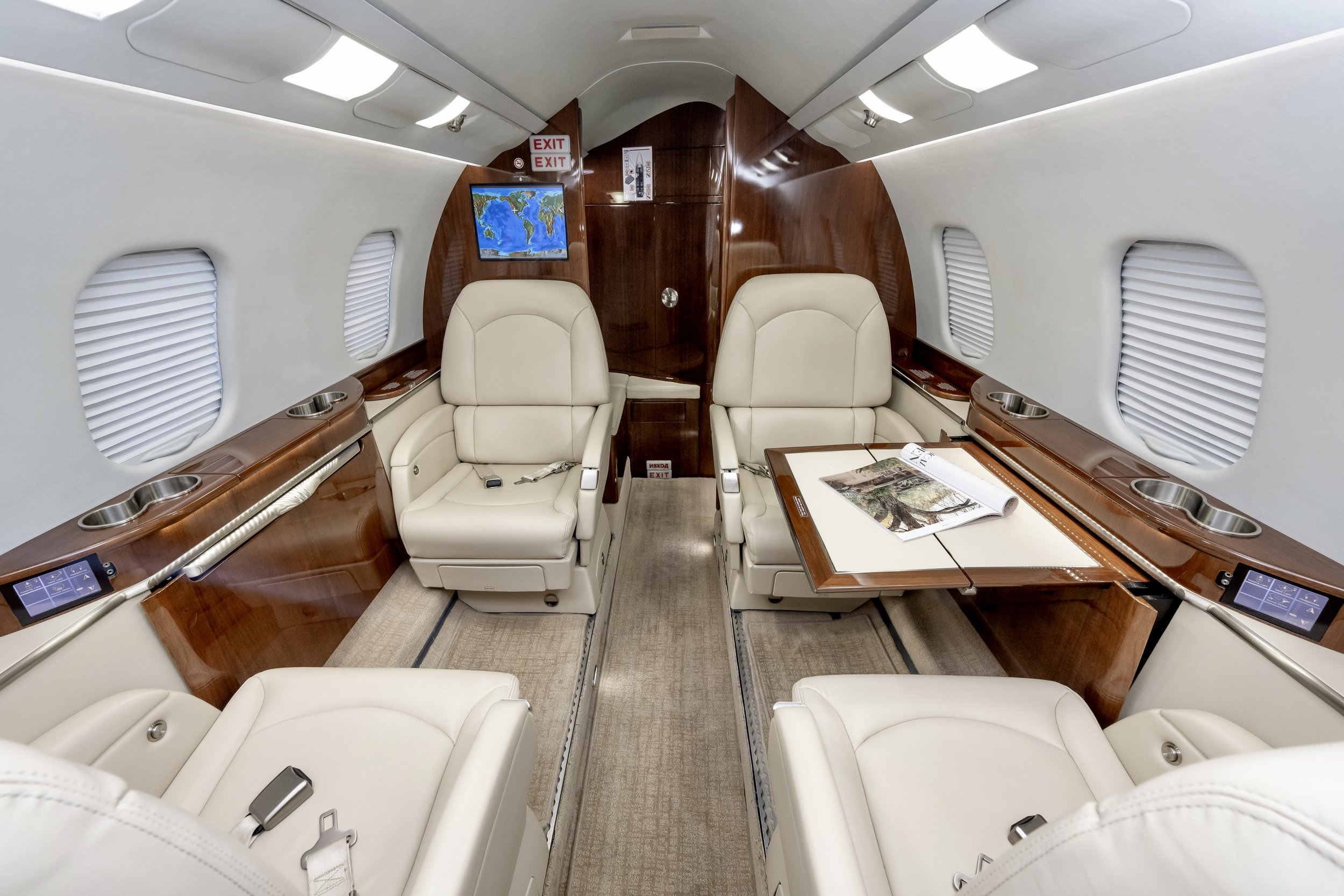 N447LA_interior_1.jpeg