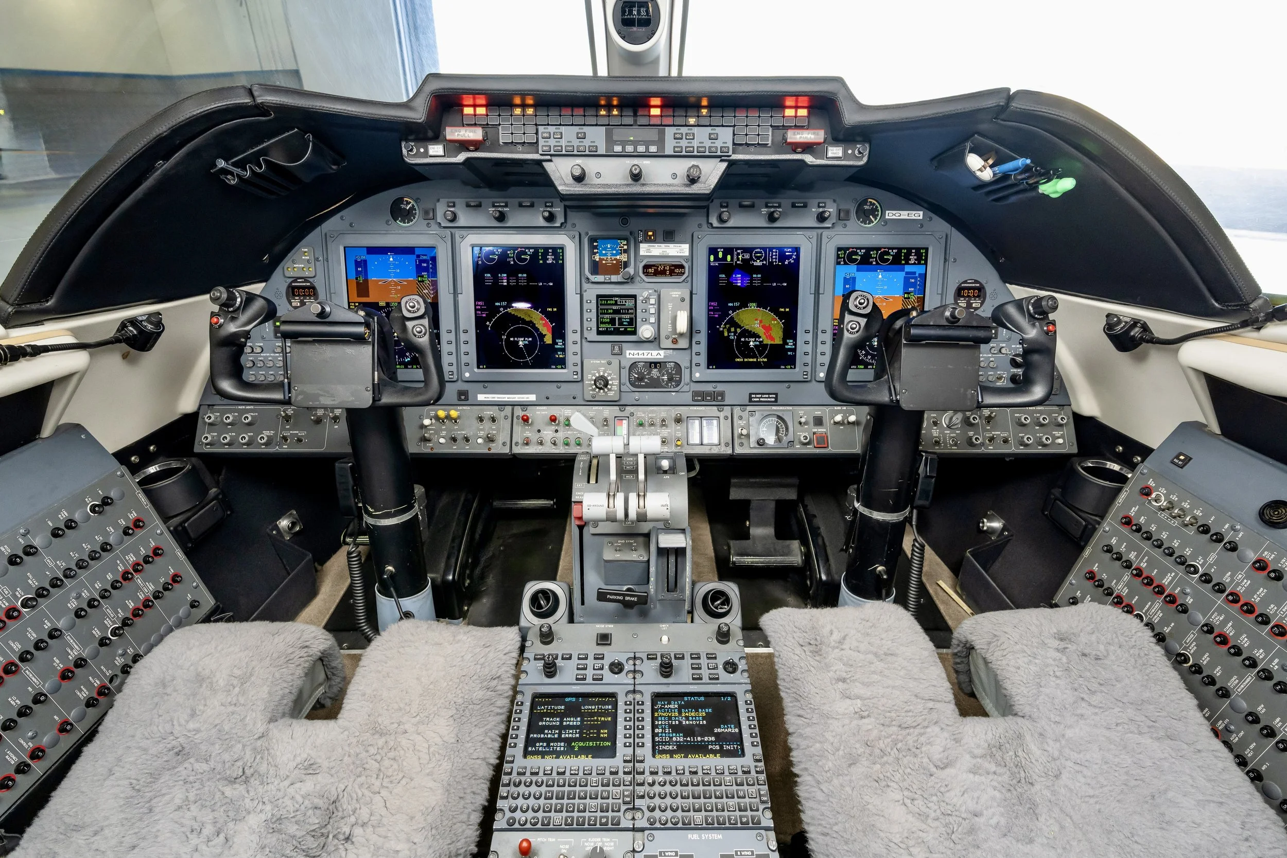 N447LA_interior_19.jpeg