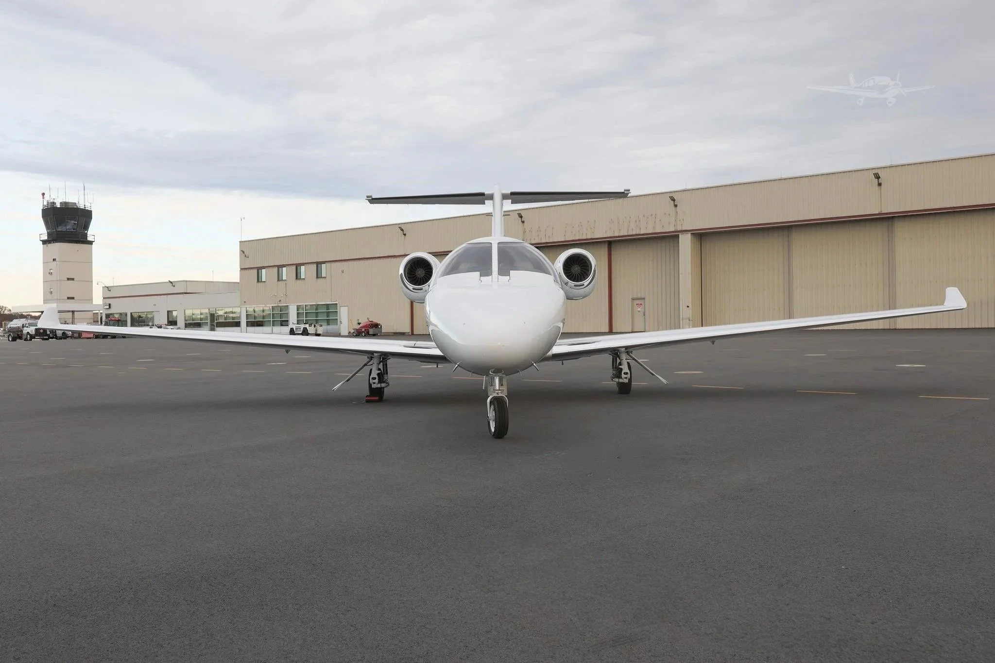 N777BP_03_nose_on.jpg