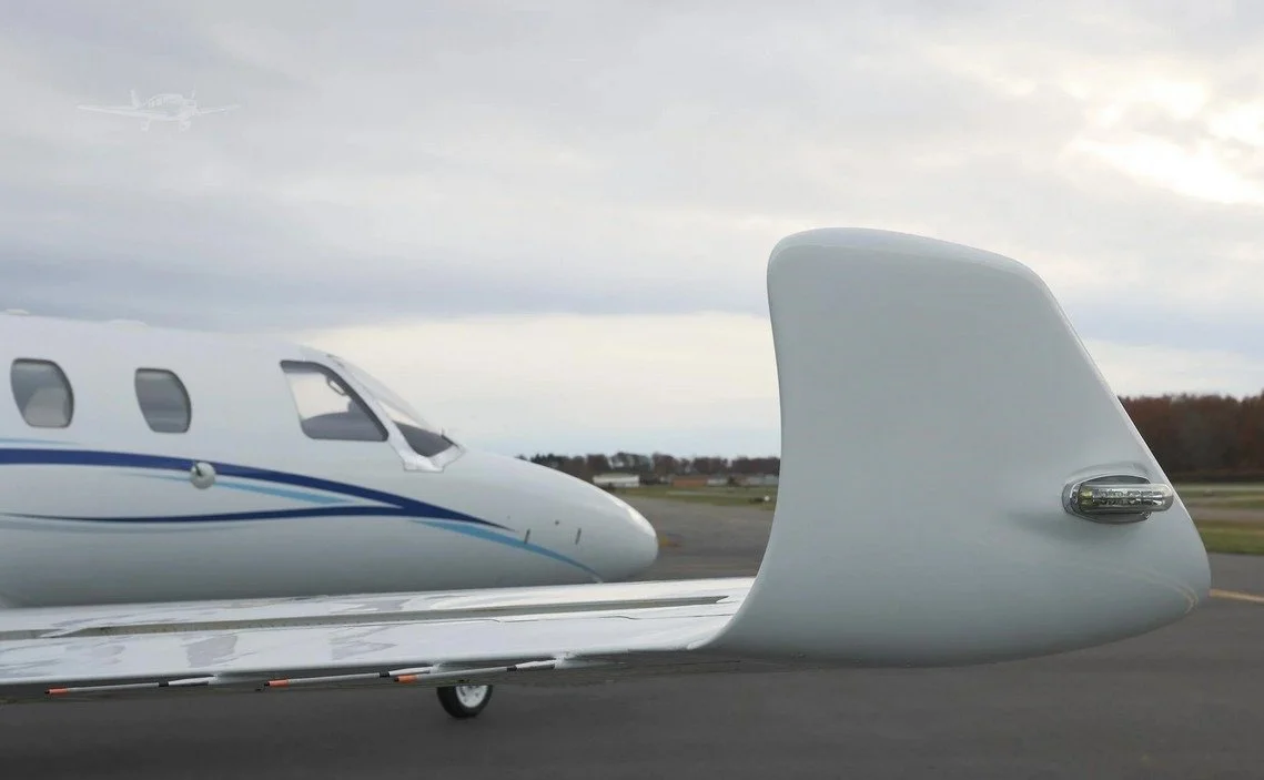 N777BP_05_tail.jpg