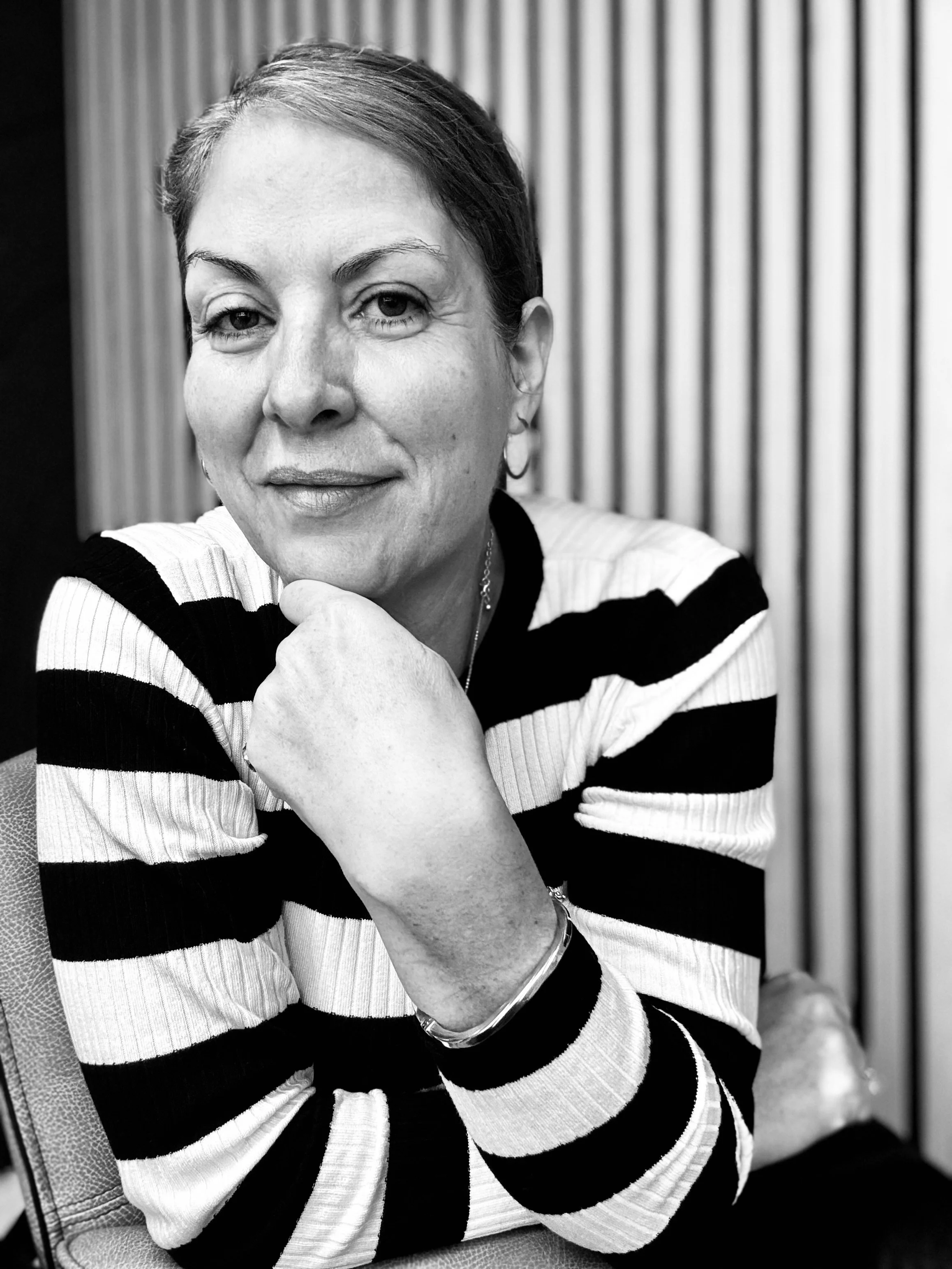 Navigating Midlife Transitions: Hypnotherapy for Renewed Purpose and Happiness