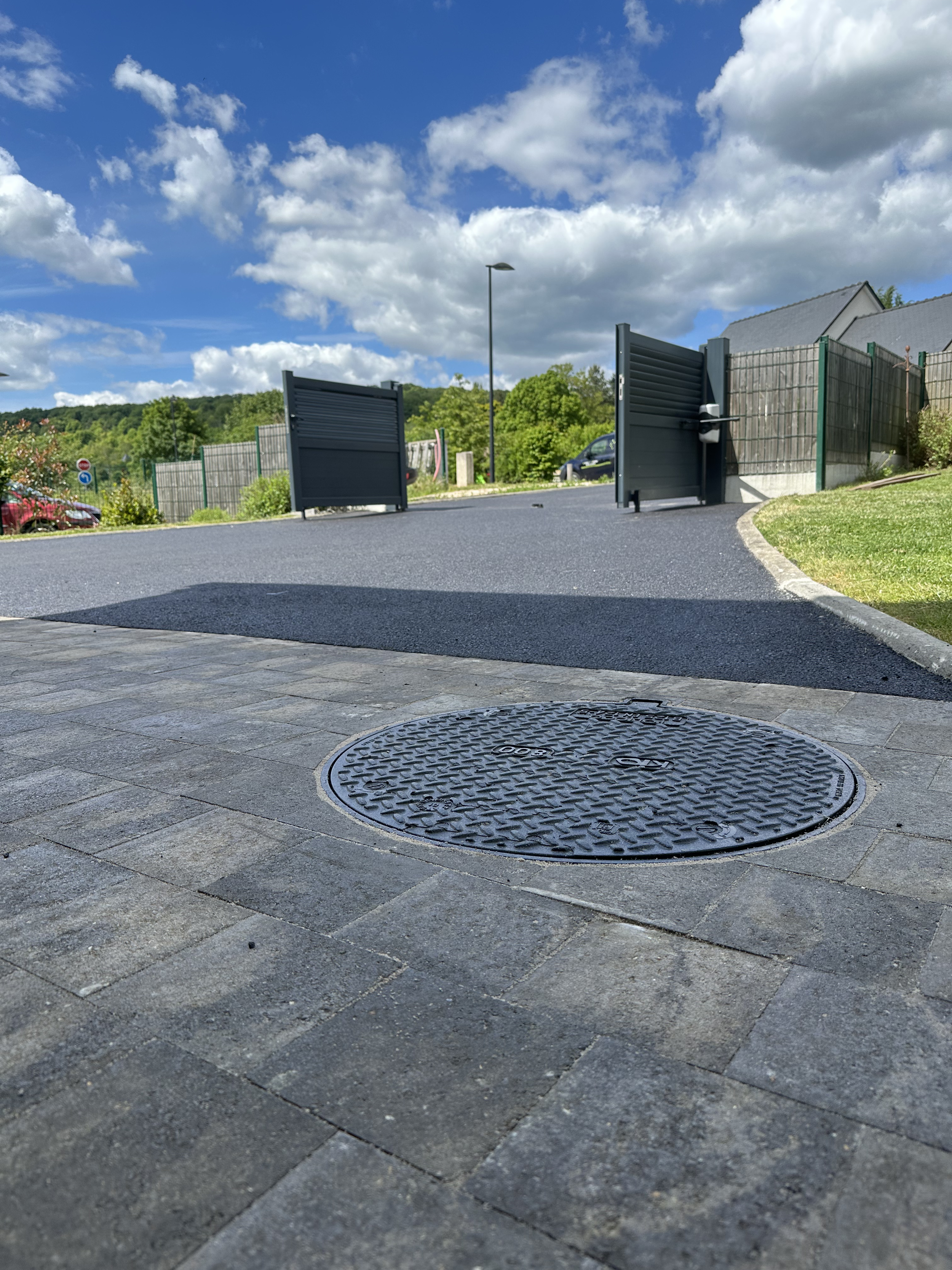 Rénovation d'allée en enrobé + pavage 