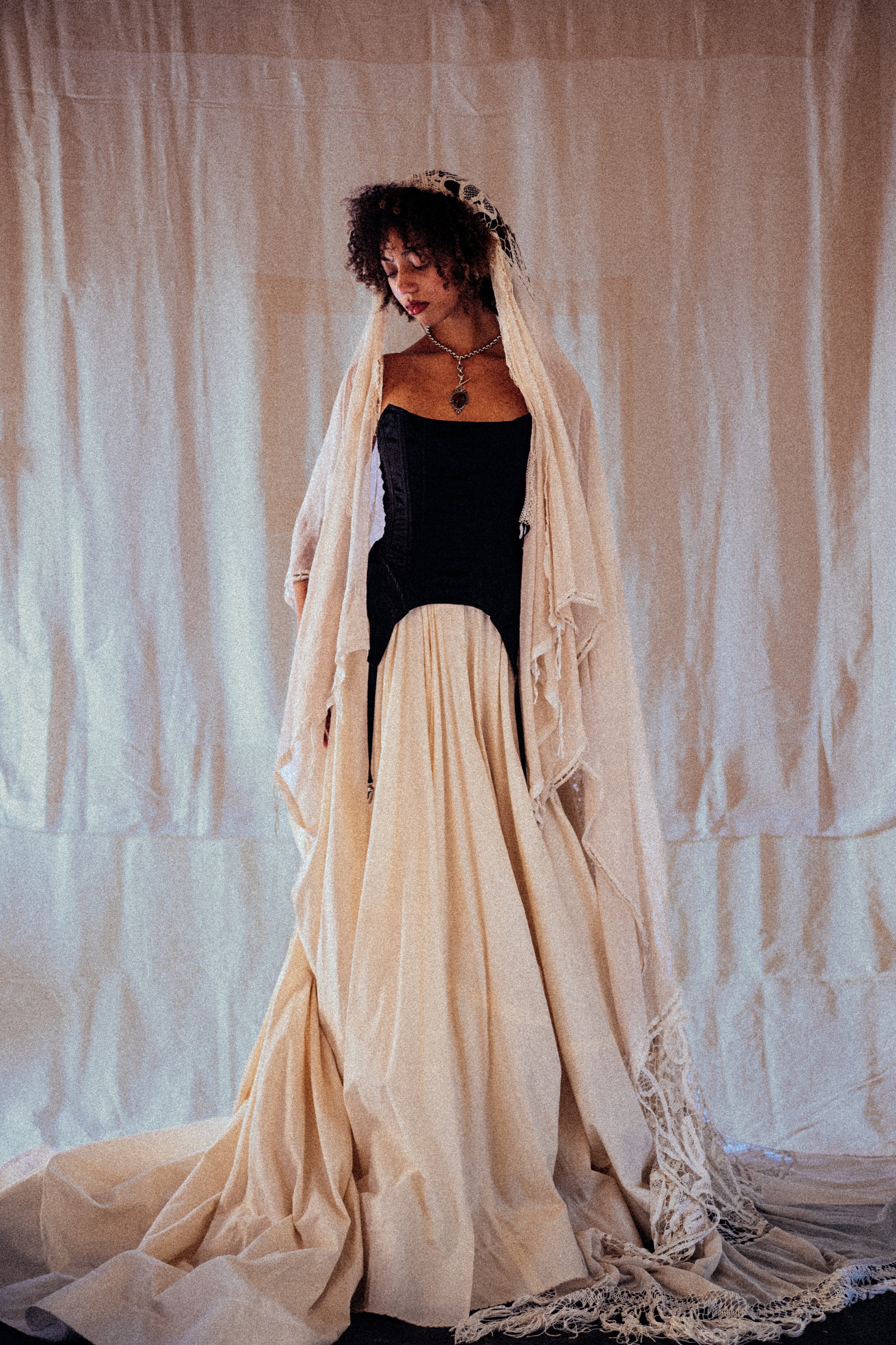 Anjou Veil, Lana Corset, Miranda Skirt