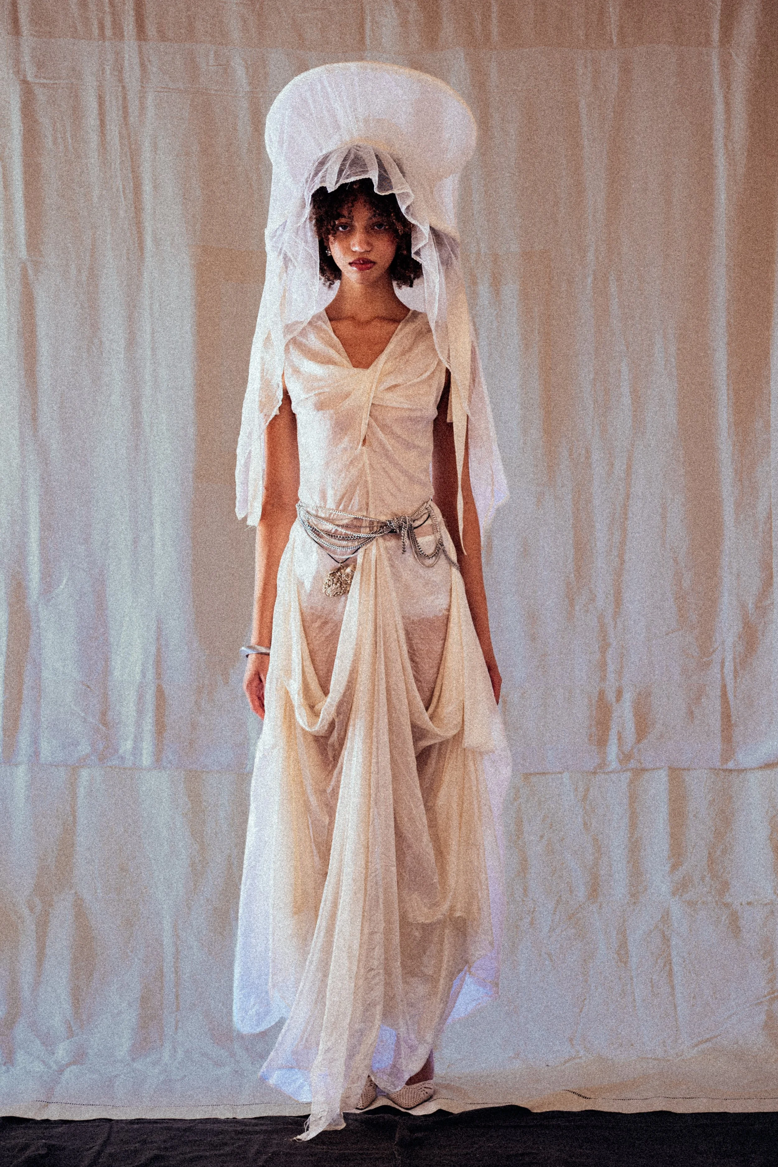 Clarisse Veil, Julia Dress, Joie Belt