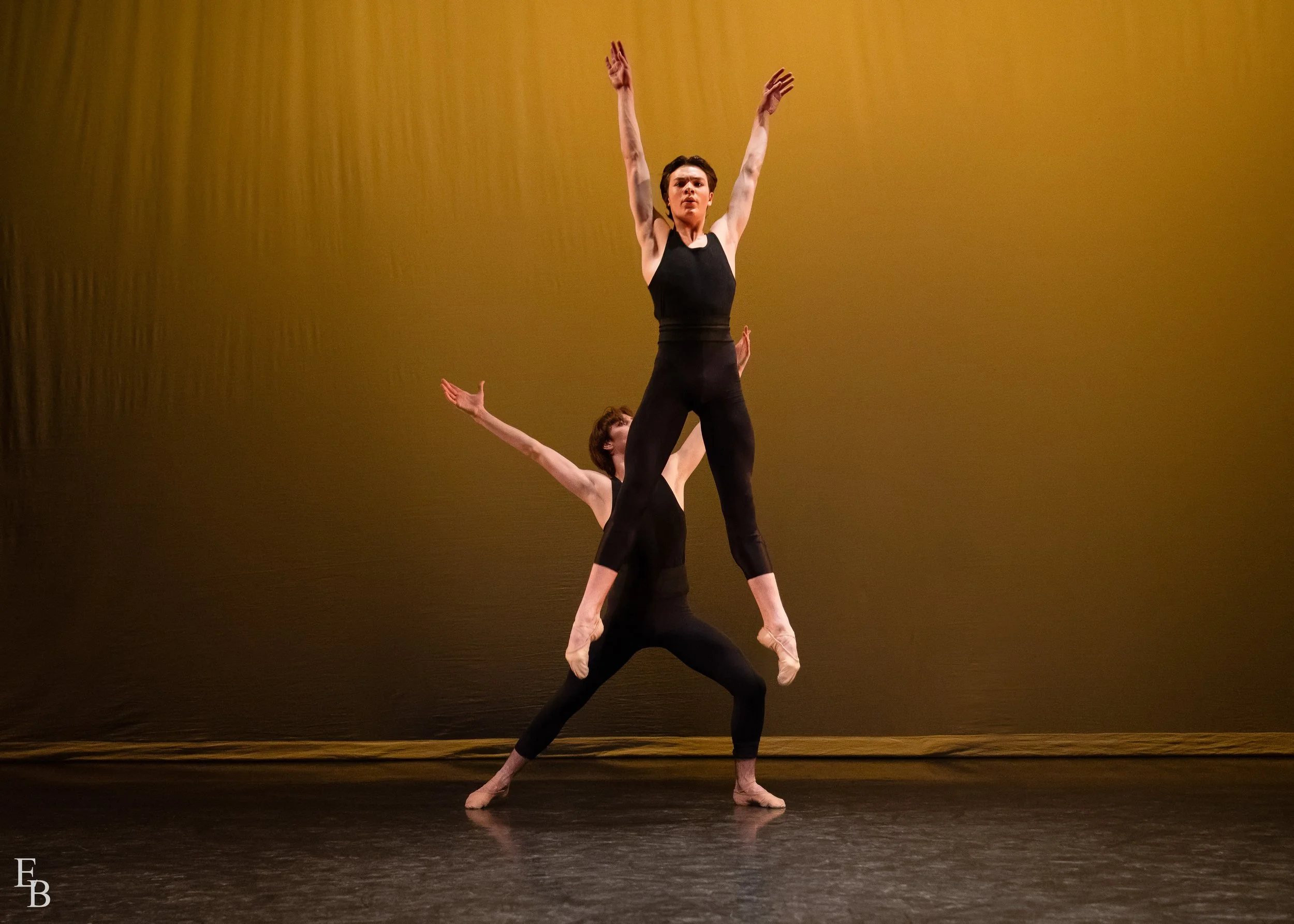 Senior Contemporary_448_KCF3123_1_edit.jpg