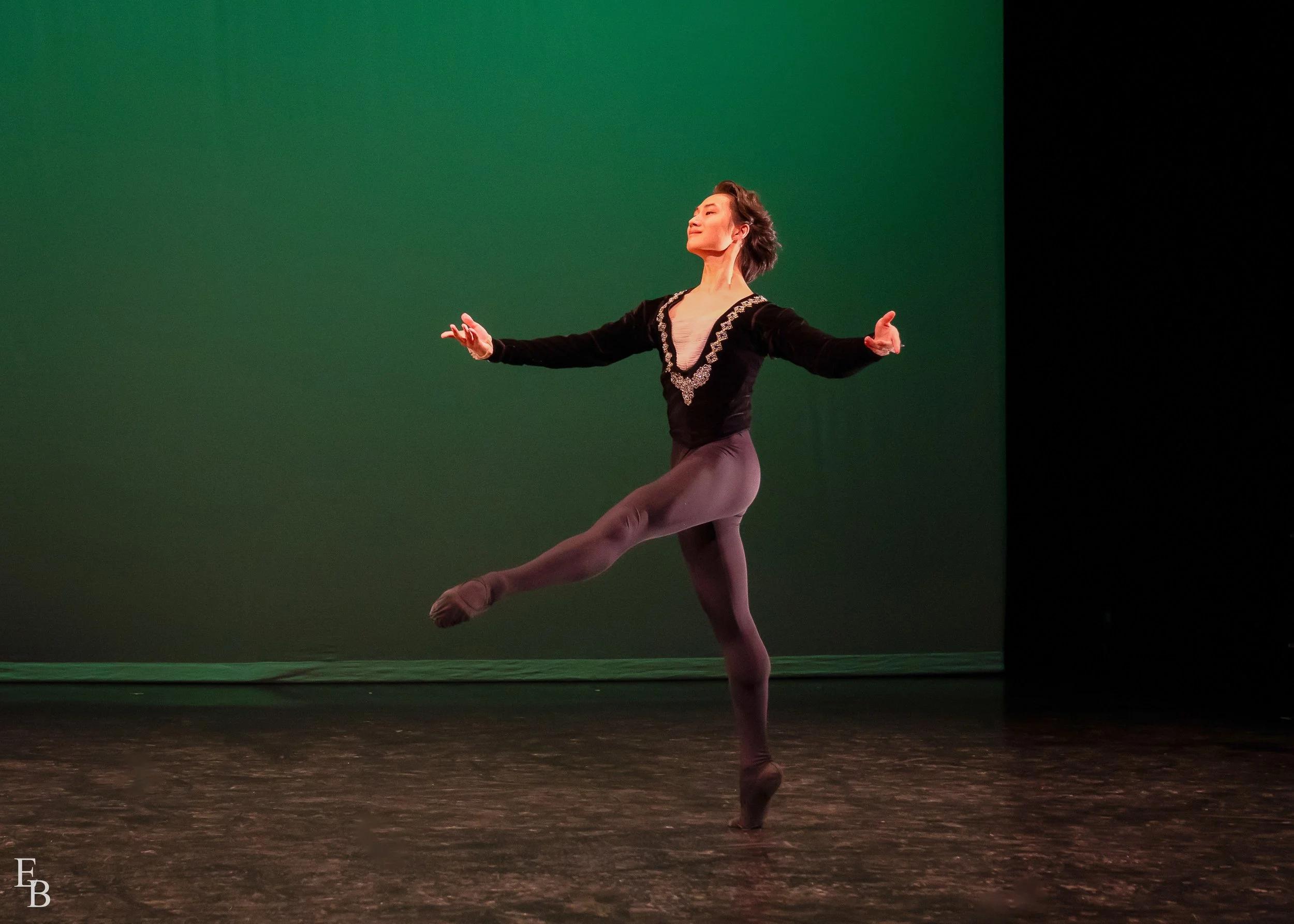 Woojin Swan Lake Variation_595_KCF0136_edit.jpg