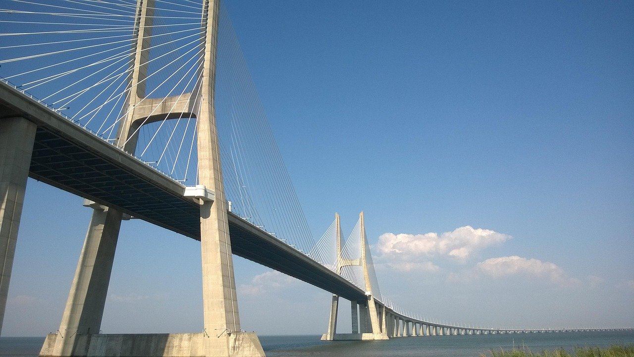 vasco-da-gama-bridge-992721_1280.jpg