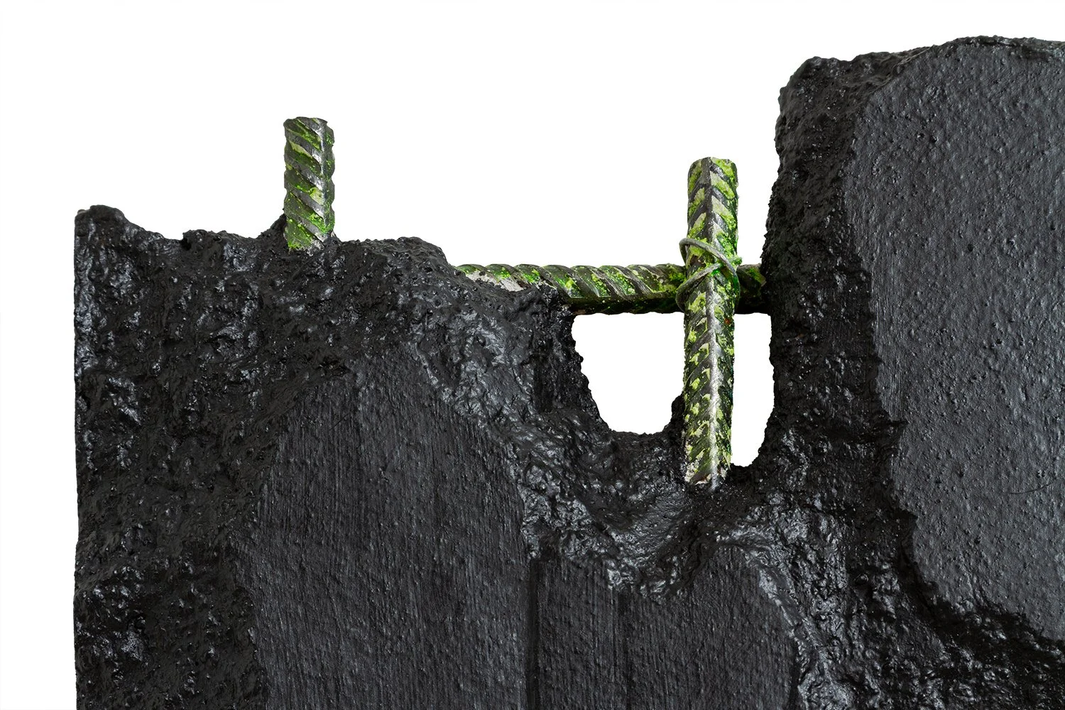 Detriti 1 - Detail 1 - Concrete, iron and paint