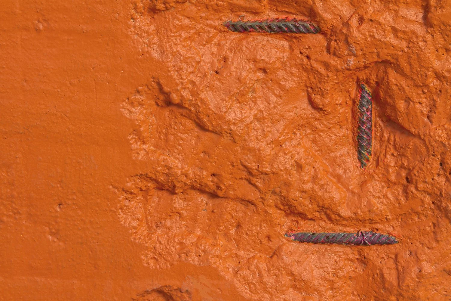 Detriti 2 - Detail 1 - Concrete, iron and paint
