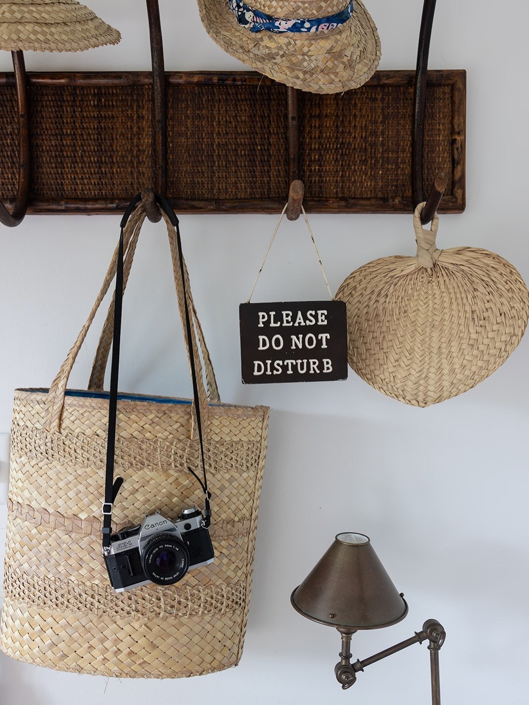 The only thing that could make @thedunmore feel more iconic is the charm of @pomegranate_inc tucked into each room. 🐚 

Shot for @pomegranate_inc 
At @thedunmore 
Photography @laurarowephotography