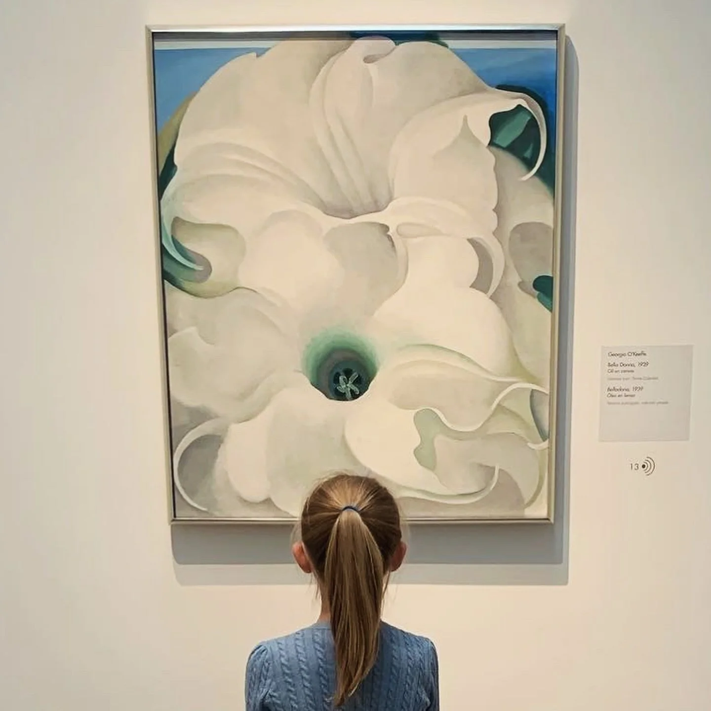 Happy Birthday 🎈to the mother of American Modernism, #georgiaokeeffe who was #bornonthisday in 1887. 

#okeeffe #georgiaokeeffe #art #modernart #painting #pedernal #museum #flower #okeeffeinspired #flowers #arthistory #americanart #abstractart #cont
