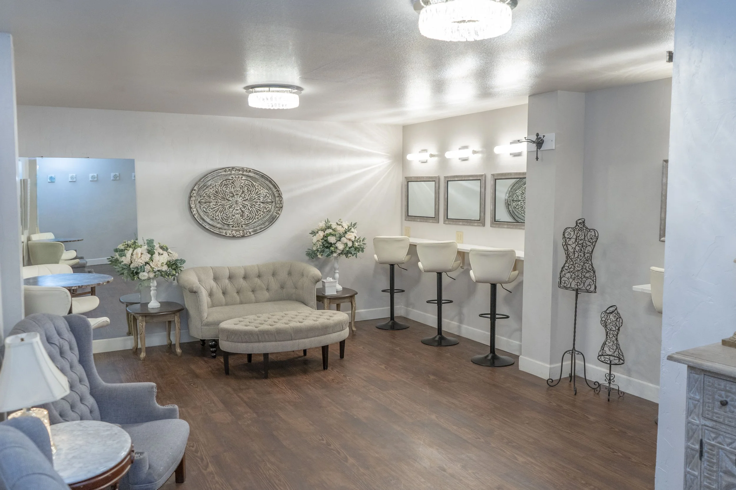 Bridal Suite Empty.jpg