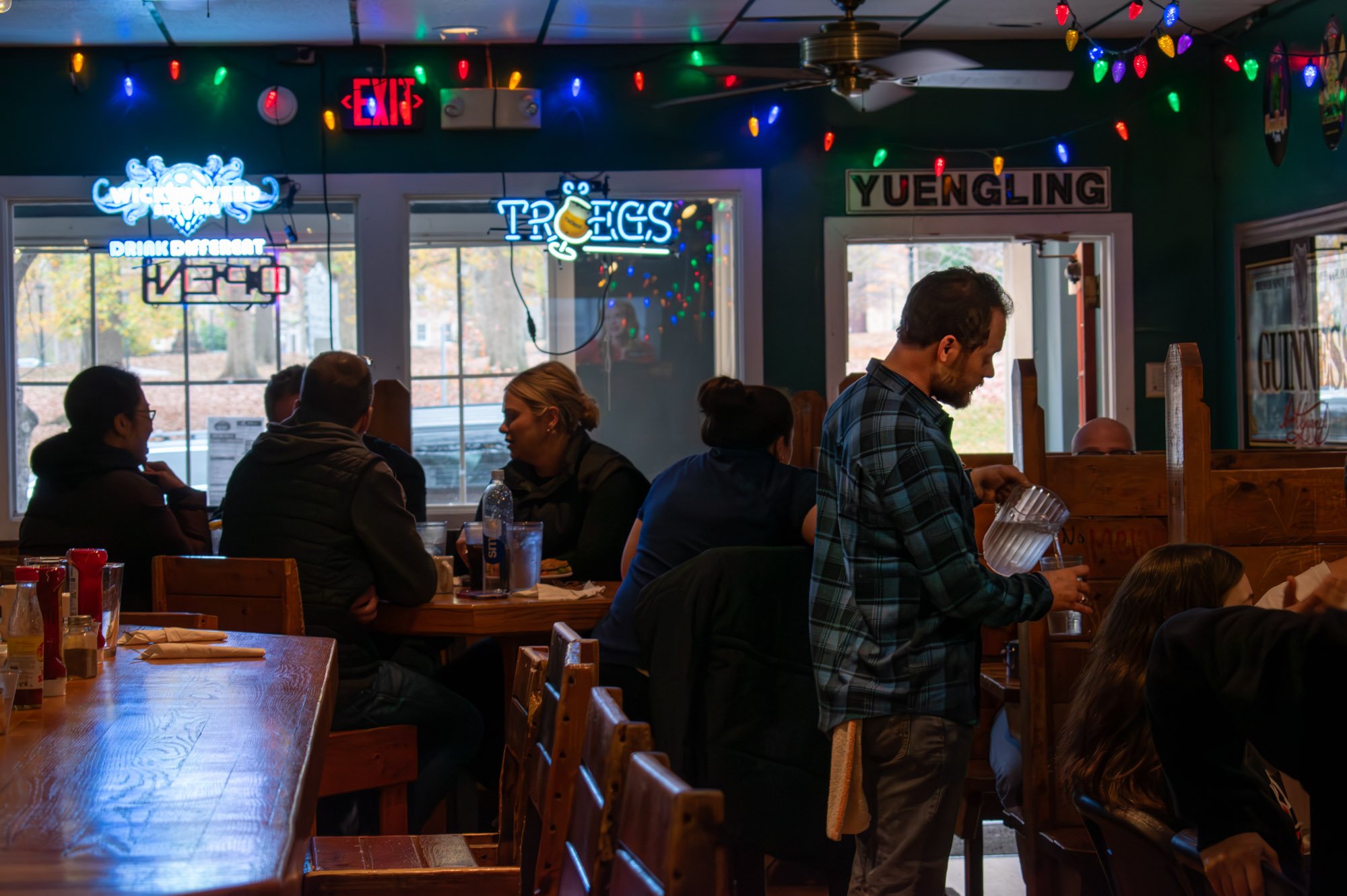 Linda's owner Chris Carini serves tables at Linda's on November 17, 2023. After 12 years of owning the restaurant, Carini was forced to create a GoFundMe to keep Linda's doors open.
"Long and the short of it, I'm asking for help from all the people