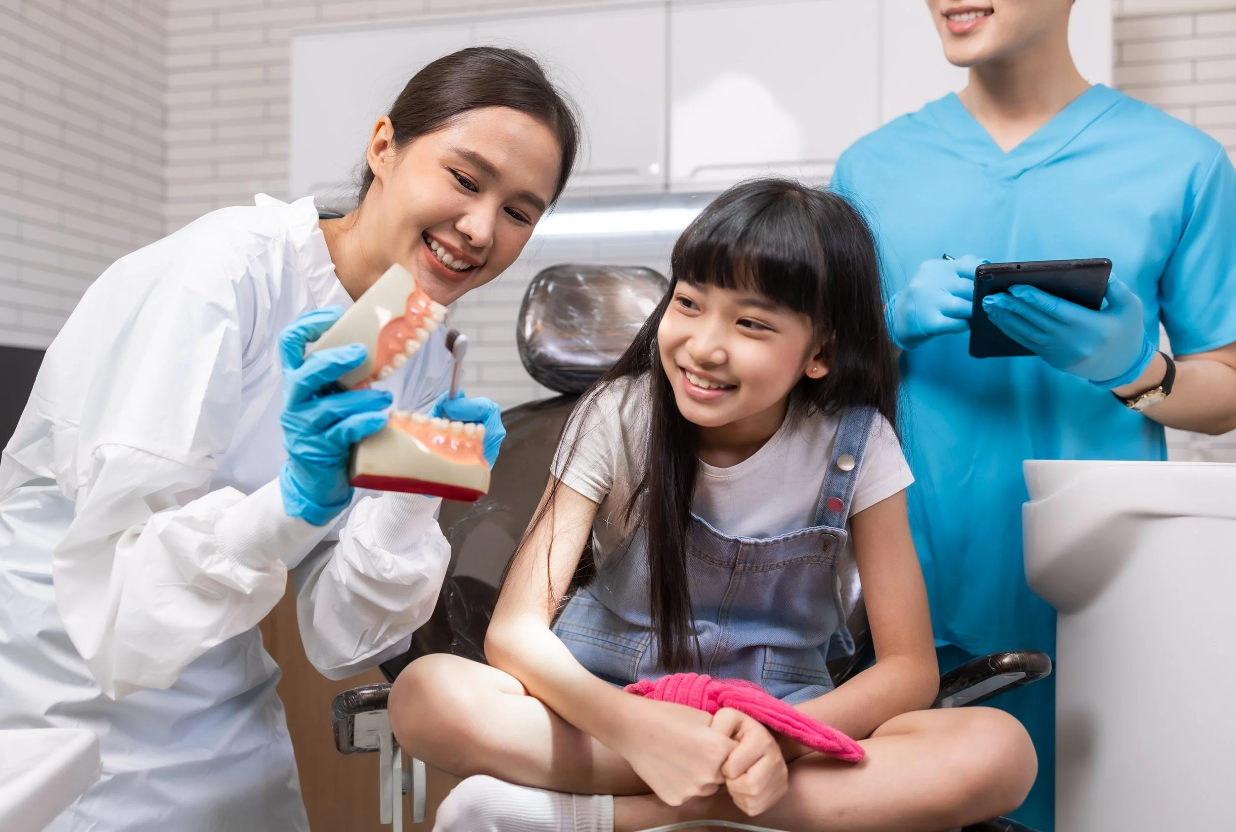 How to Transition Your Child from Pediatric to Adult Dental Care