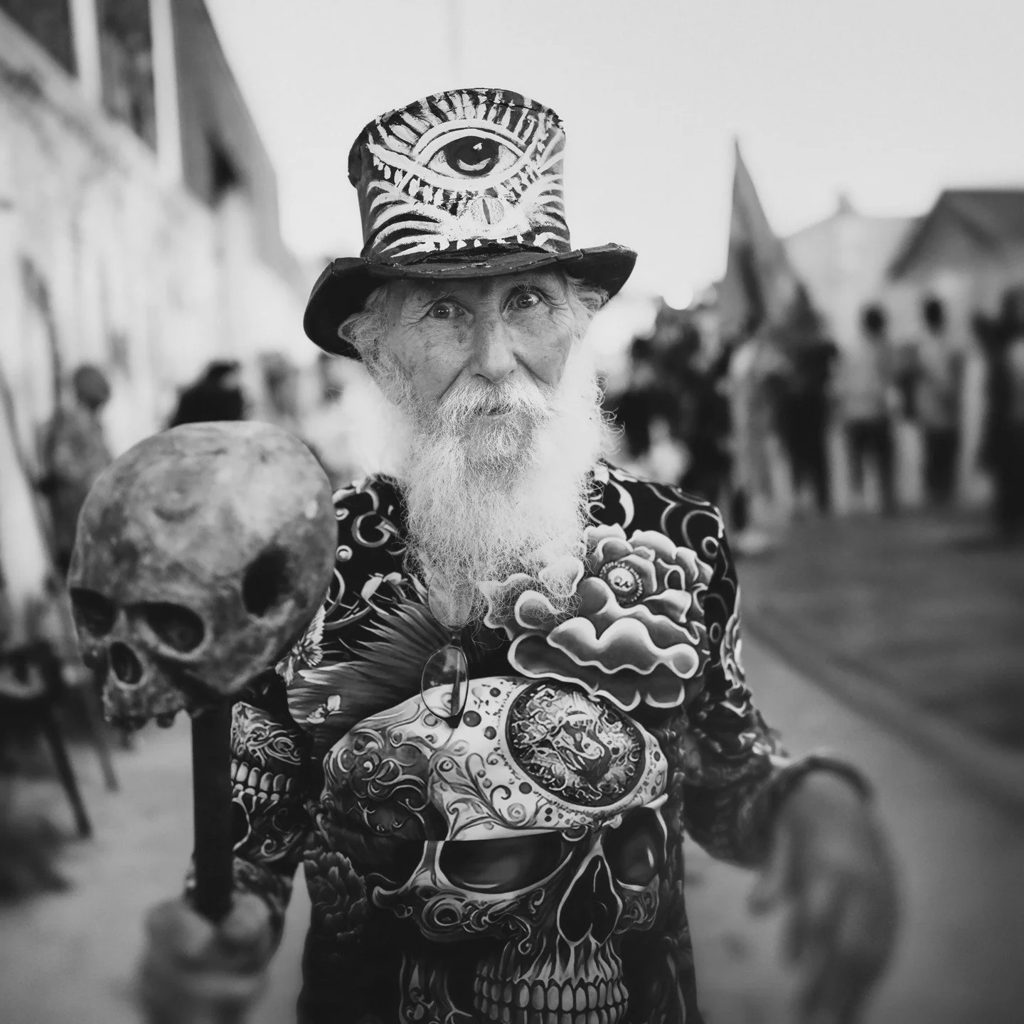 @amziecat in the Krewe of Boo 2024 parade, New Orleans la #KreweOfBoo #NewOrleans #NOLA #ParadeLife #HalloweenParade #CreepyCool #MysticalVibes #SpookyFun #CostumeCulture #FestiveSpirit #NOLAEvents #StreetParade #ExpressYourself #FestivalFashion #New