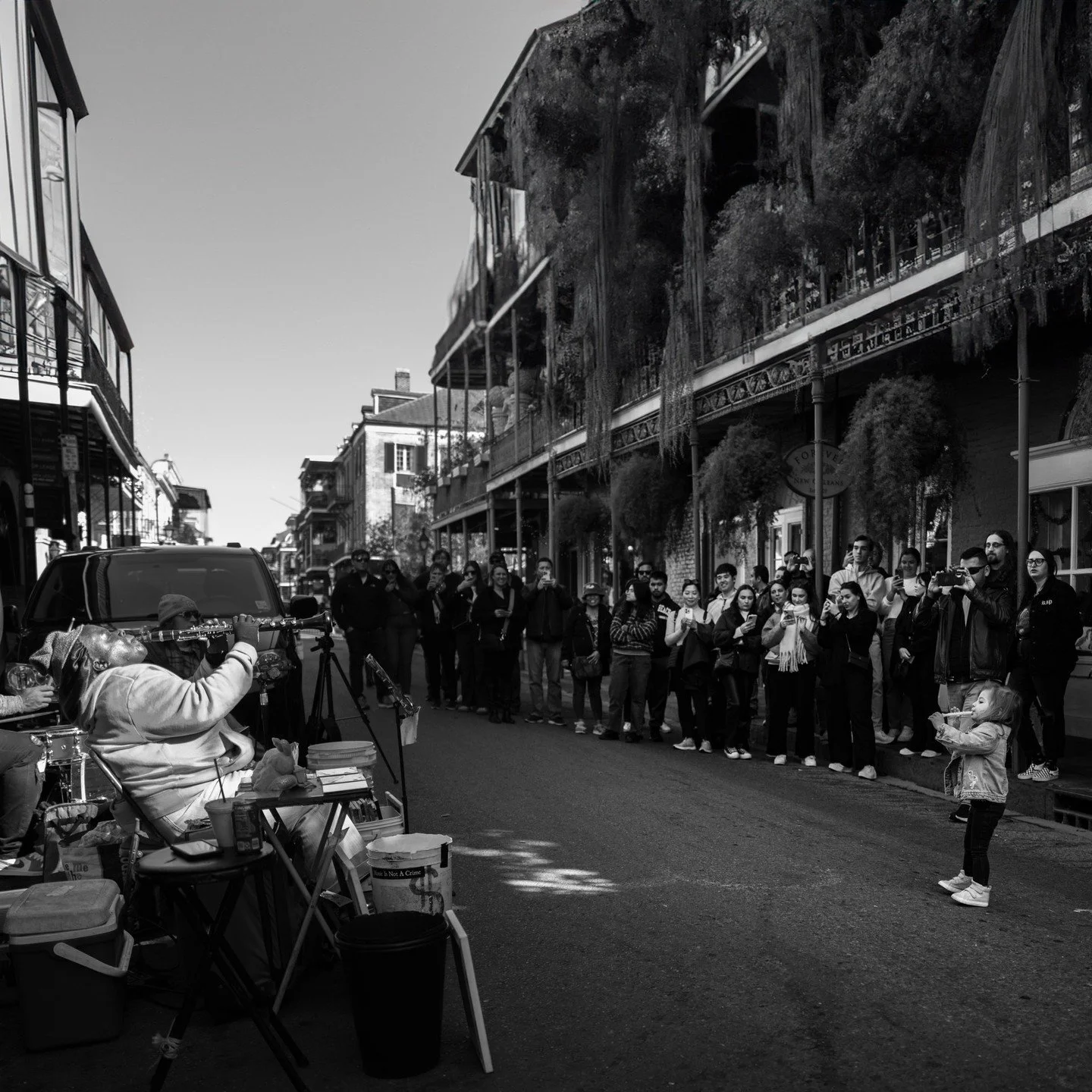 Doreen Ketchen dueling a little girl with a recorder Royal Street, New Orleans Dec 2023
@darrellmillerphotography
#NOLAStreetPhotography
#NewOrleansStreets
#NOLAStreets
#NewOrleansPhoto
#NOLAPhotography
#NewOrleansLife
#NOLALife
#StreetsofNewOrleans
