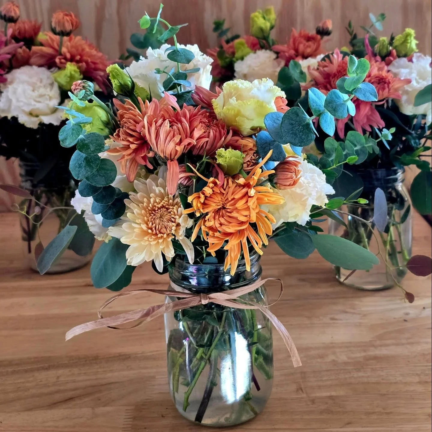 🍂 Flowers just know when we need them. 

I shut down shop a while ago and have only done a few things here and there for family. Recently, a friend reached out for flowers for his grandfather's celebration of life. The flower field looks very tired,