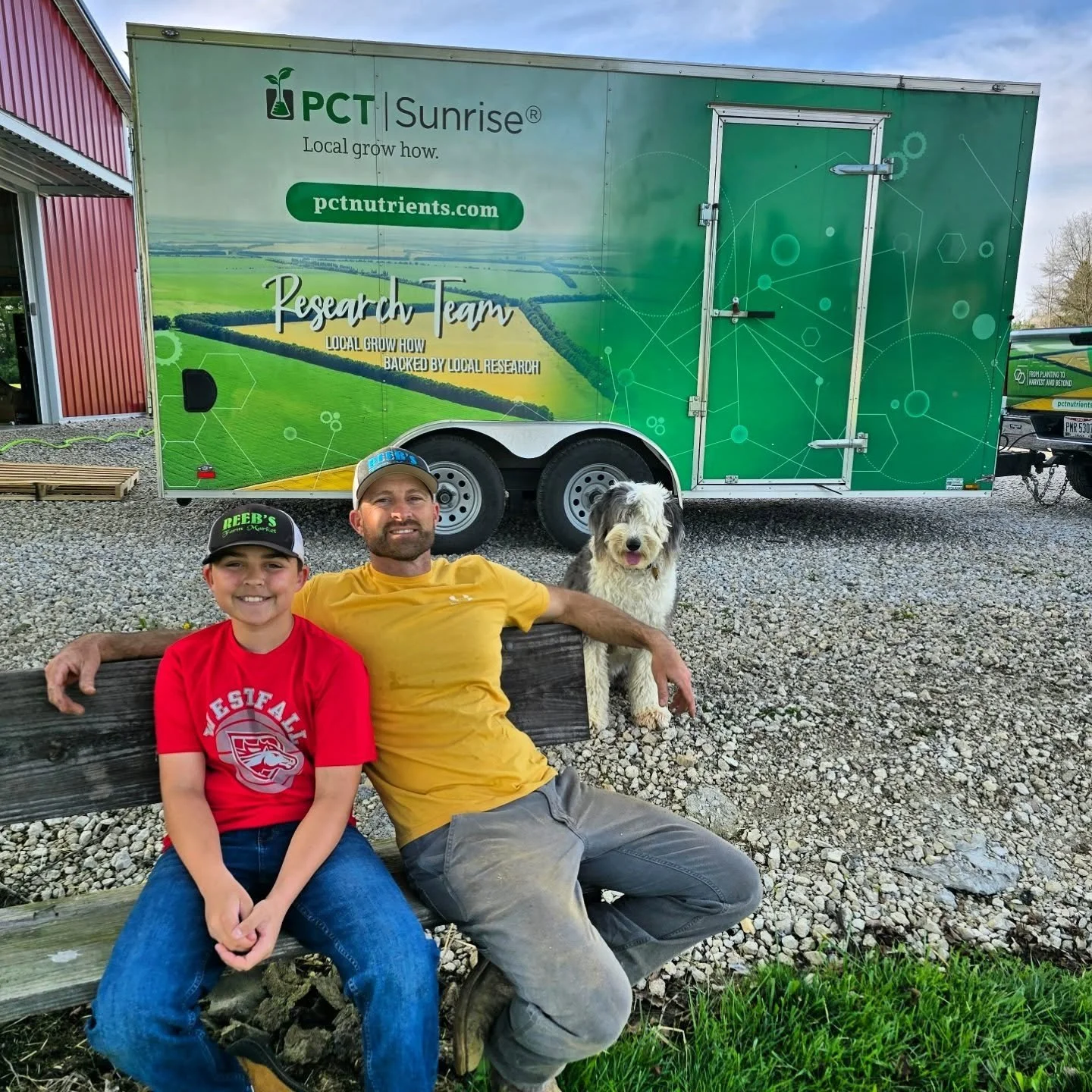 🌱 Just a little morning shout-out to my Buzzy Blooms groundcrew. We may not be able to keep up with everything, but we sure do love figuring it out together. 

🐶 Shout-out to Rosie Posey for just being cute. 

#buzzybloomsflowerfarm #flowerfarm #cu