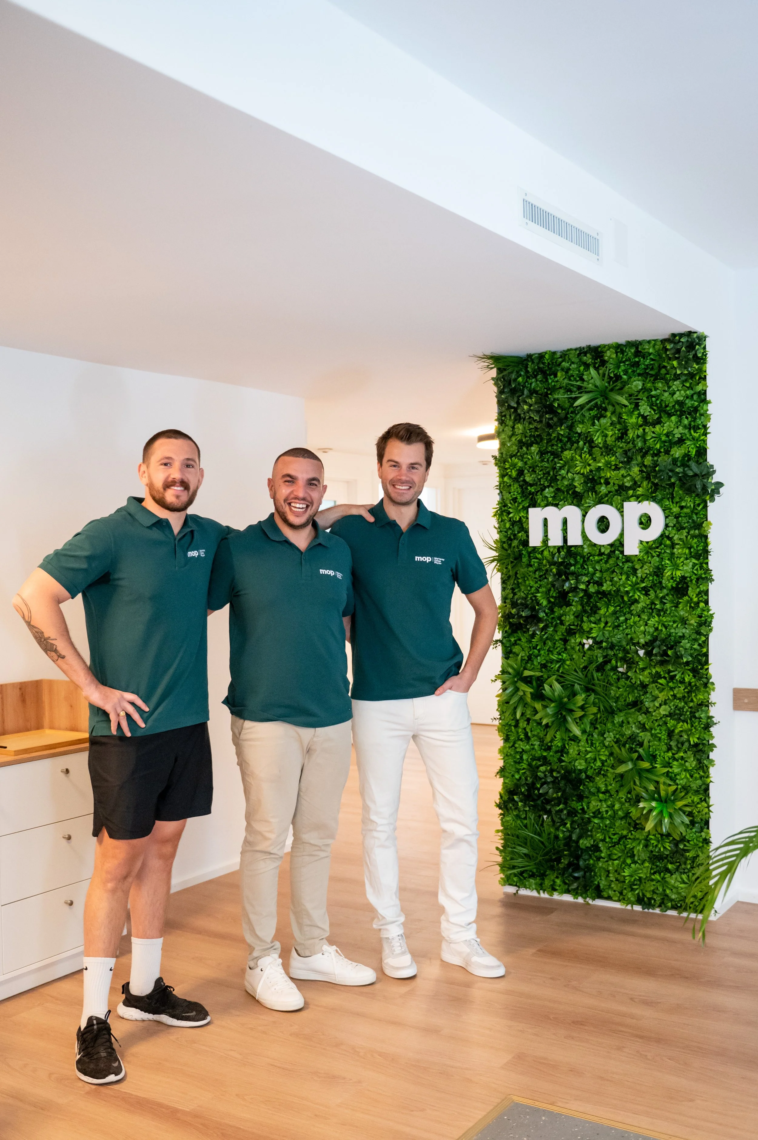 Les trois fondateurs du Cabinet d'ostéopathie du Centre MOP à Lausanne