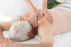 Massage thérapeutique pour senior au Centre MOP à Lausanne