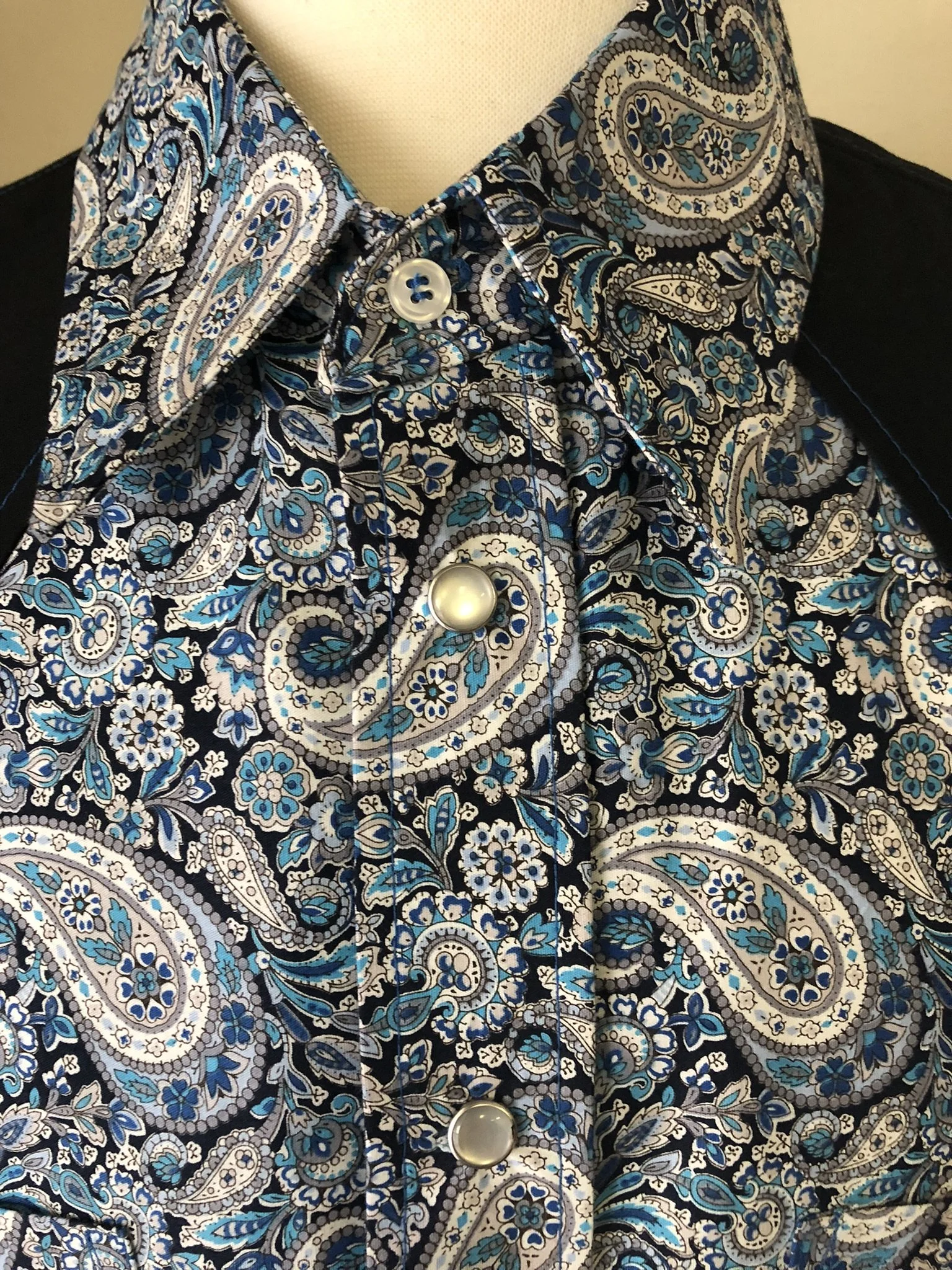 Custom Pear Snap Western Shirt Detail