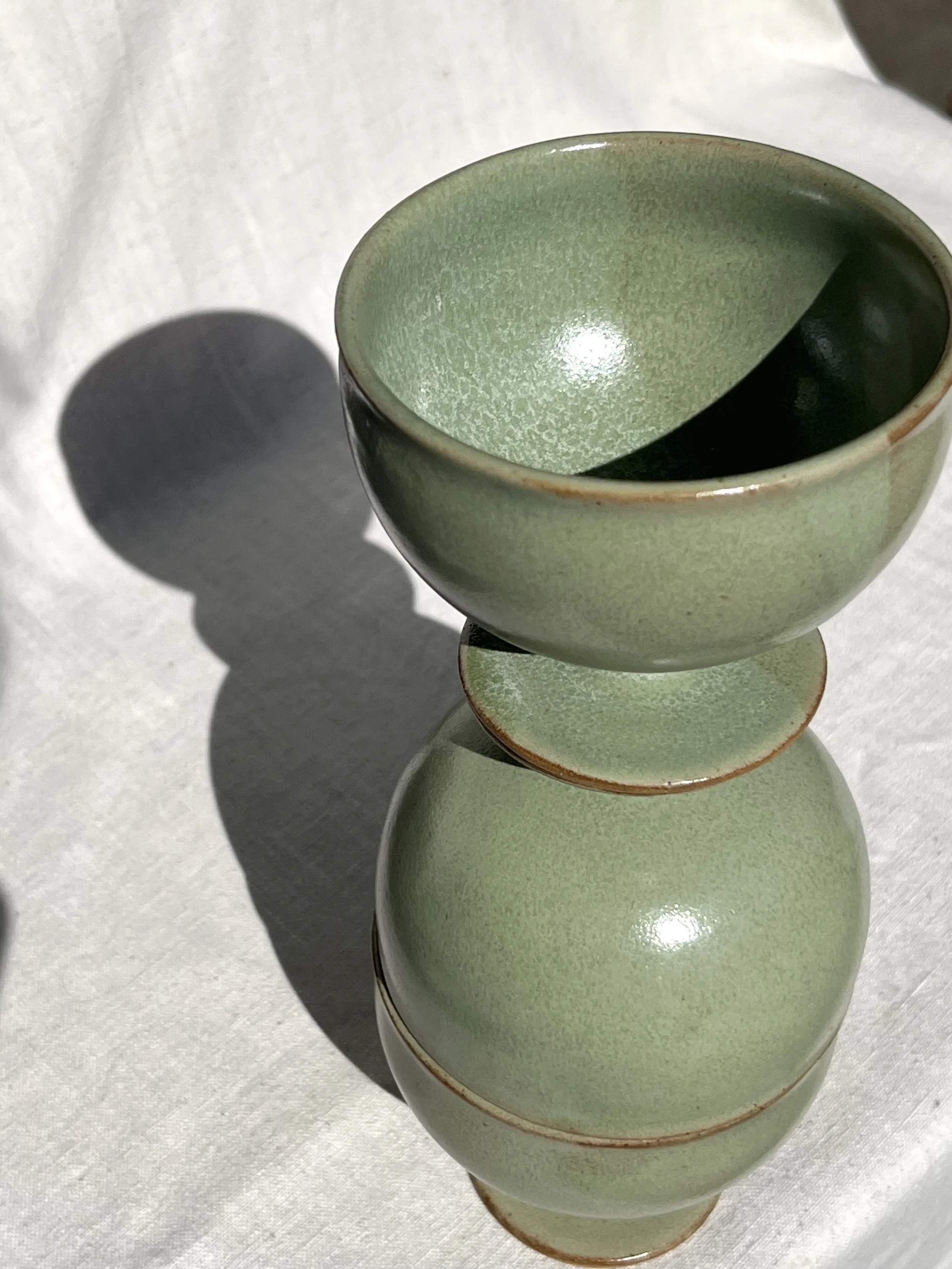 Coupe en céramique, verre à pied