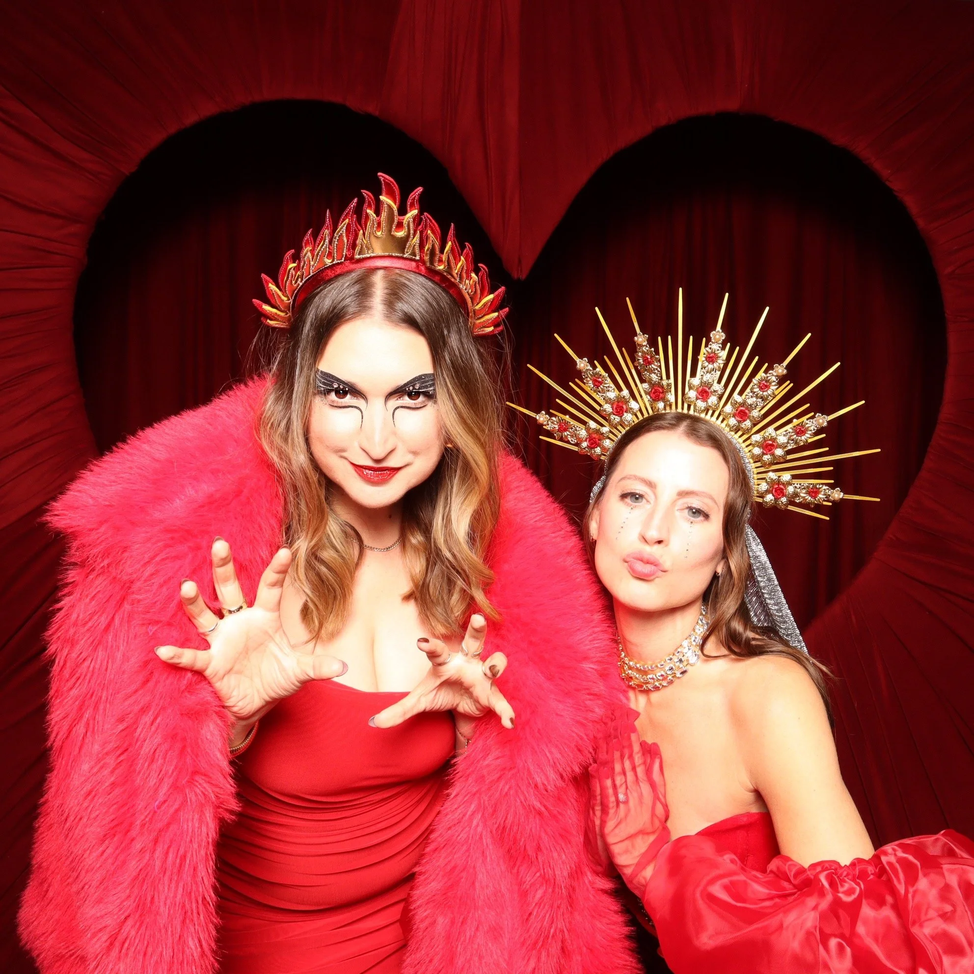 Lumen Events KC wedding photo booth experience with gold-toned lighting inspired by 2026 Kansas City wedding trends