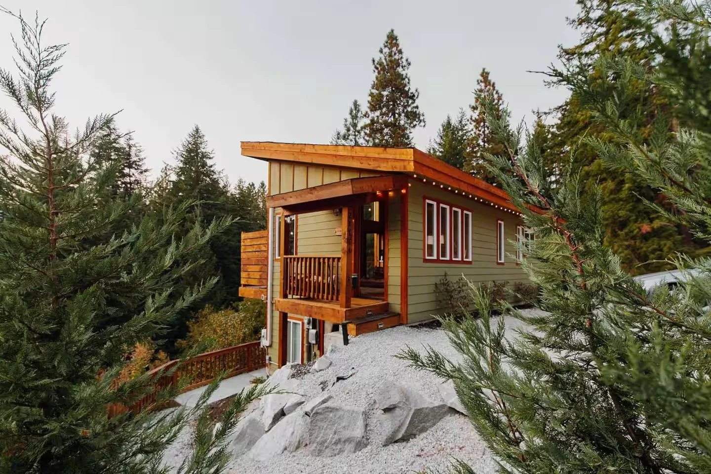 Mountain Retreats: Airbnbs for Your Dream Leavenworth Elopement