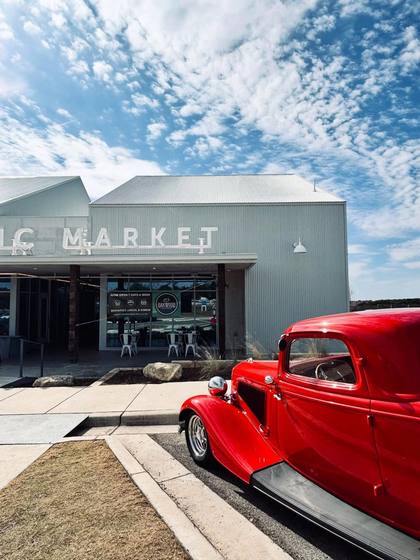 You never know what you&rsquo;ll find out front at Oakwood. 🚗🌿
