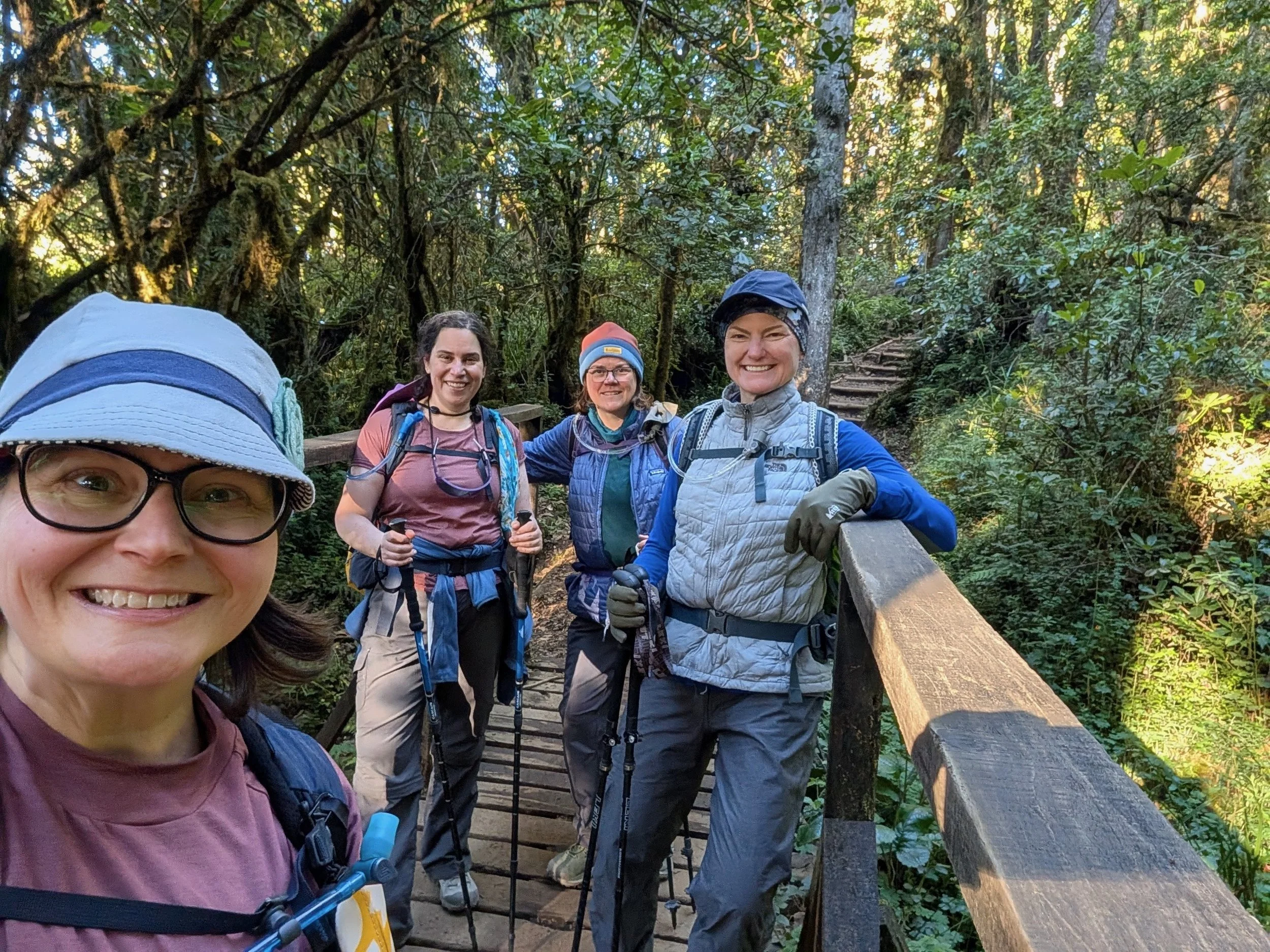 One last group photo on the trail.