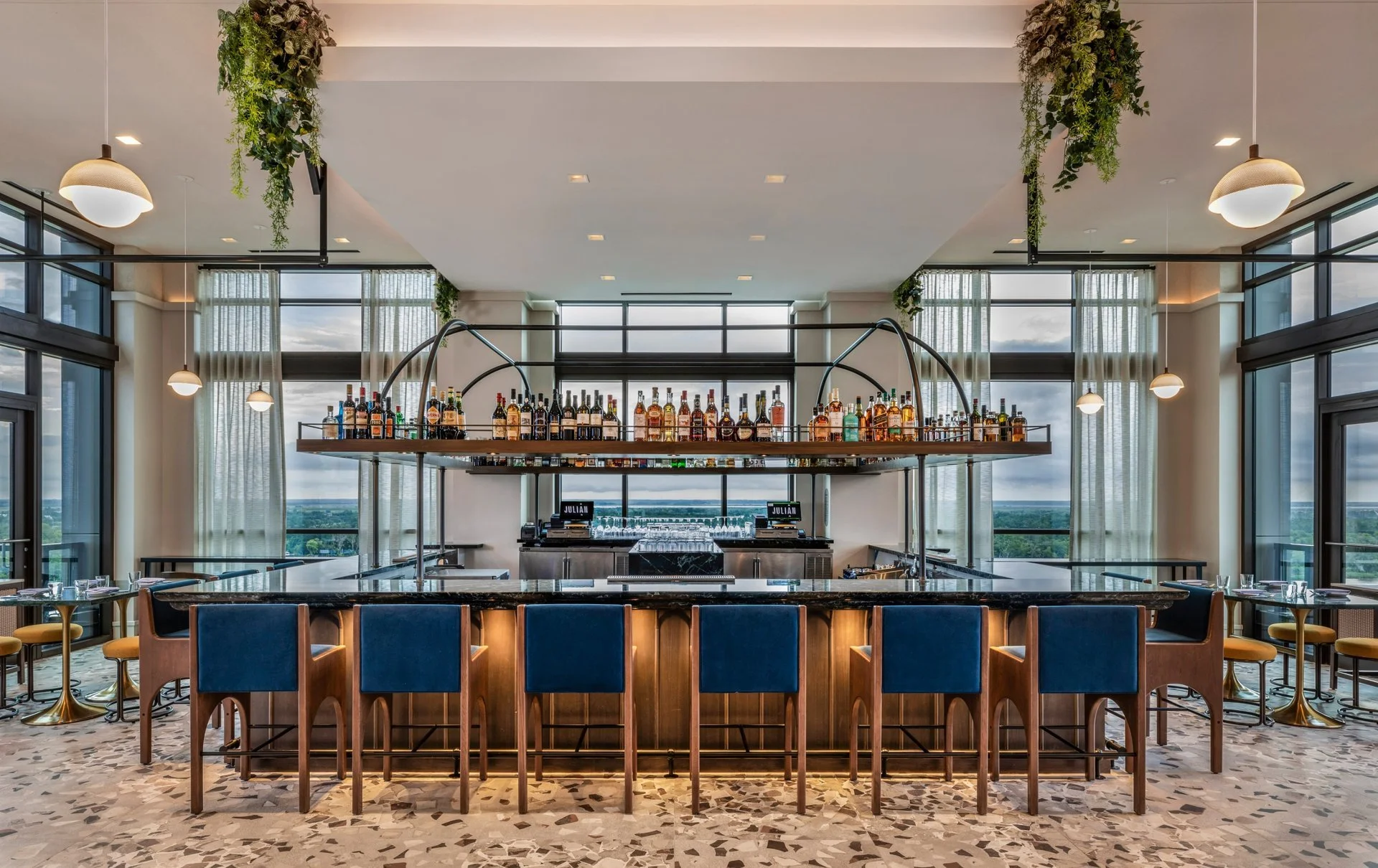 https---s3.us-east-1.amazonaws.com-uploads.thevendry.co-36210-1689791759358_Bar-Julian-Main-Bar.jpg