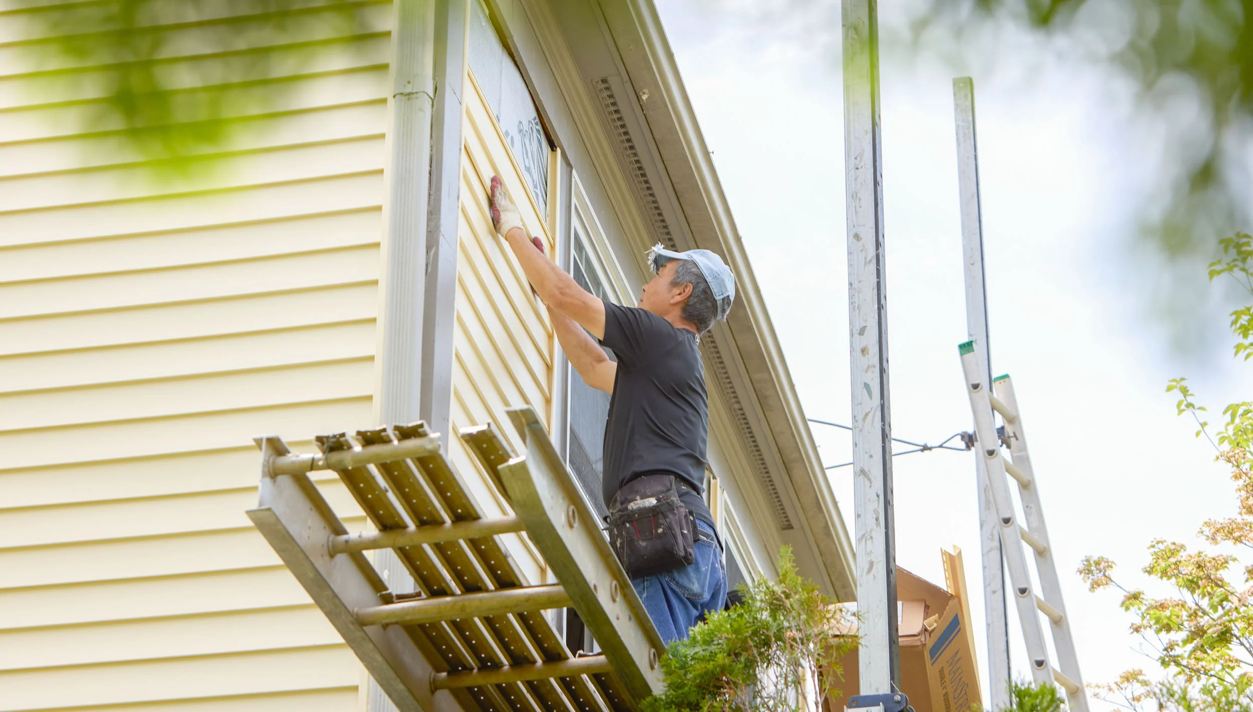 20250730-4seasonshome-rockville-professional-siding-installation-in-progress-wip-1-2500.jpg