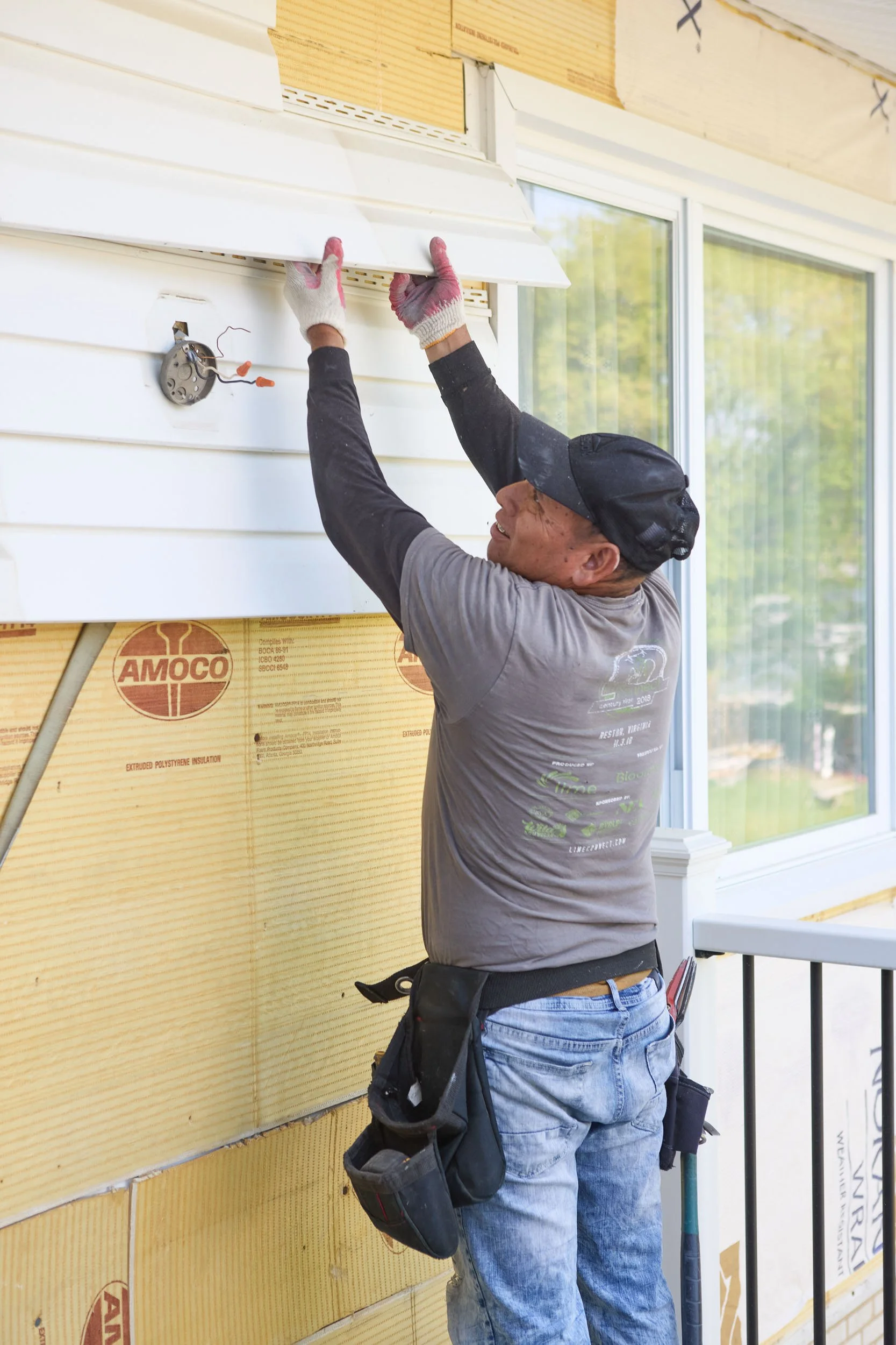 20250730-4seasonshome-rockville-professional-siding-installation-in-progress-wip-4-2500.jpg