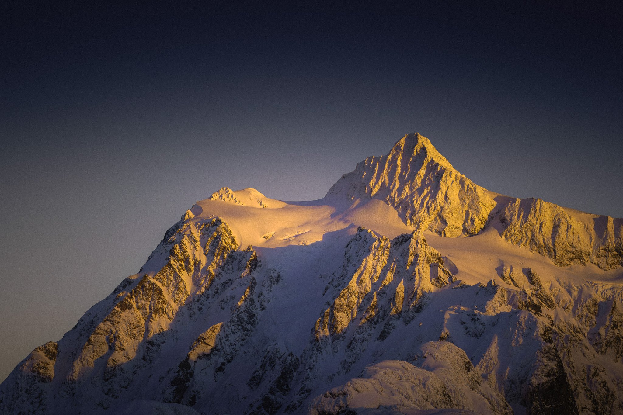 shuksan peaks at sunset _85W0127-topaz-rawdenoise-4.jpg