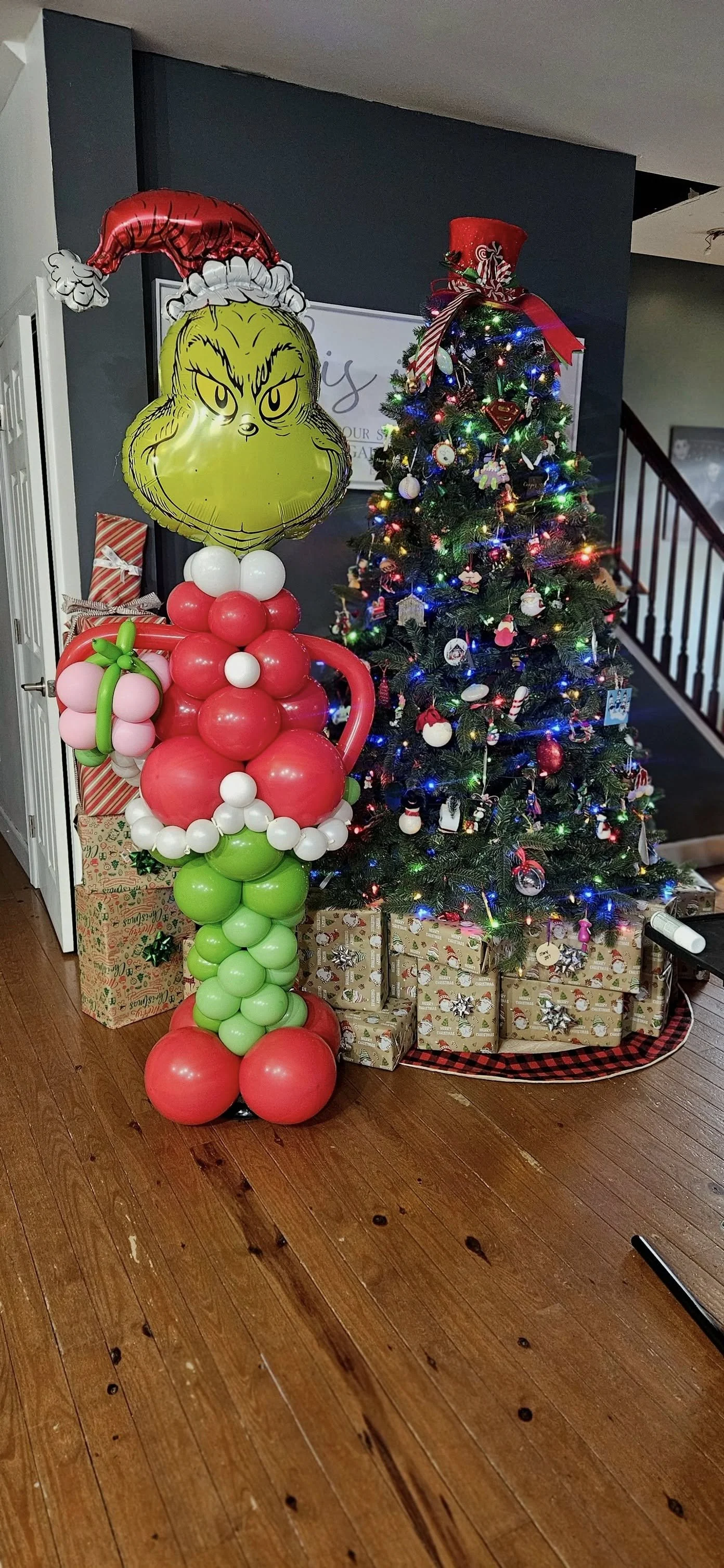 Sculpted Balloon Displays