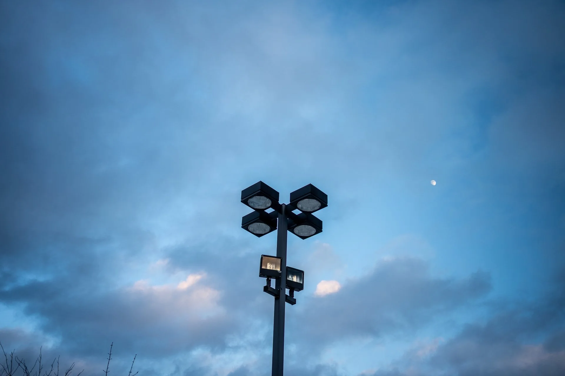 December 30, 2025 - Grocery store skies never disappoint. Nashua, NH