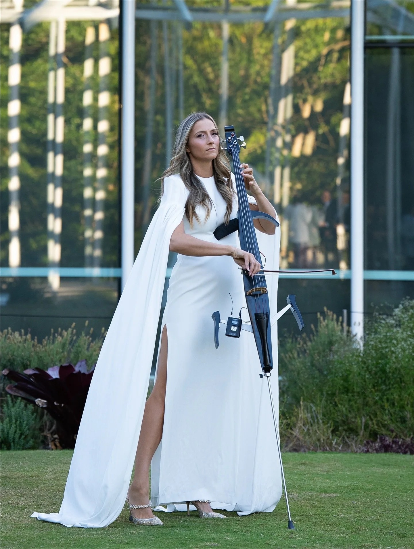 Gorgeous Hanna having a goddess moment at The Calyx last week! A big thanks to Colonial First State for having us perform again for the CEO awards evening in Sydney 🤍 🌟 

Captured by Rupert Critchley