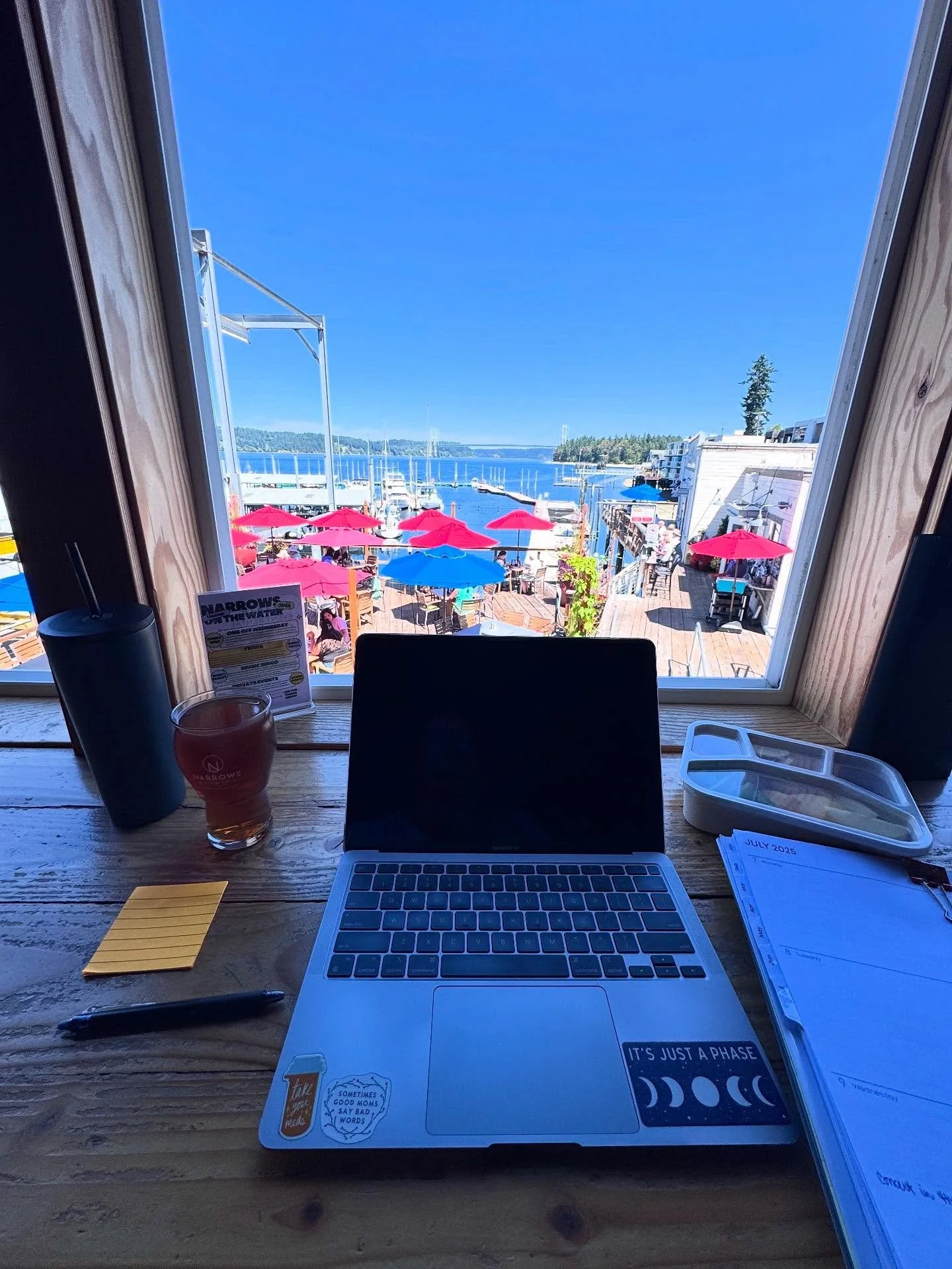 Wanted to work outside of the chaotic home office today, but felt like sticking to my side of town so I drove down to @narrowsbrewing - and grabbed an iced tea and a spot taking in what may be one of the best views. 

Y&rsquo;all. We live here.
It ne