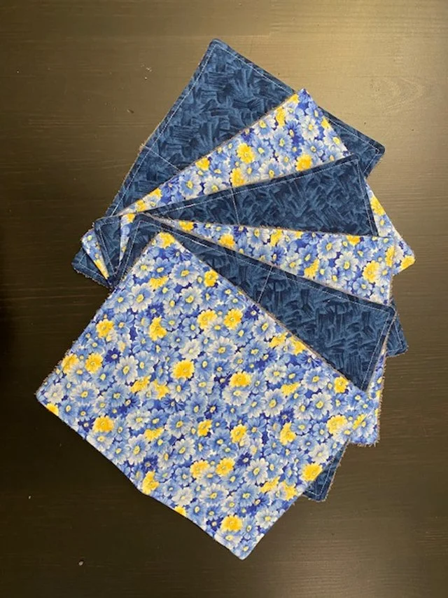 Dark Blue/Yellow Flowers