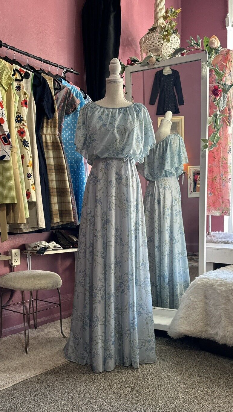 blue dress 2.png